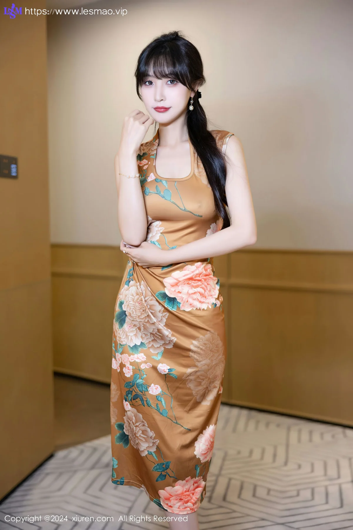 XiuRen 秀人 No.8084  林星阑 图案旗袍性感写真11 - 9