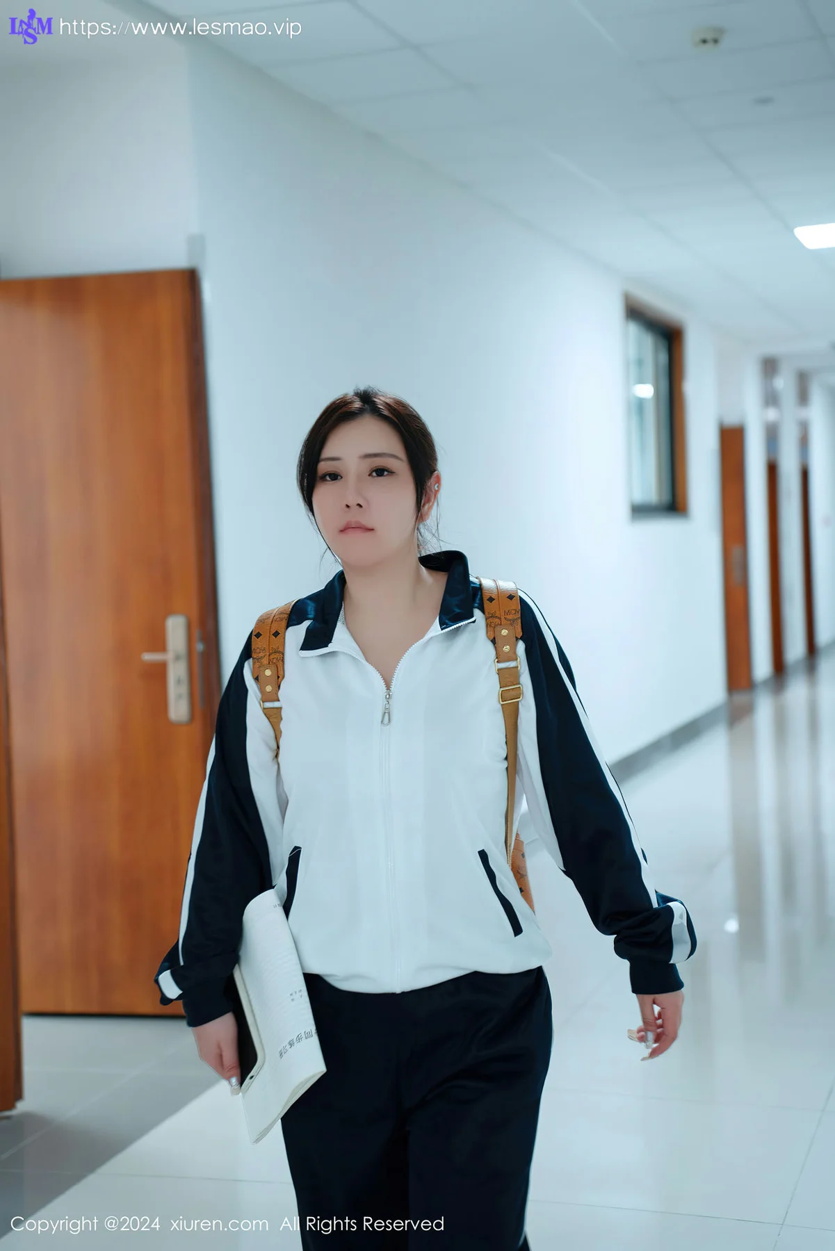 XiuRen 秀人 No.8122  王婉悠Queen 校园女生幻想性感写真 - 3