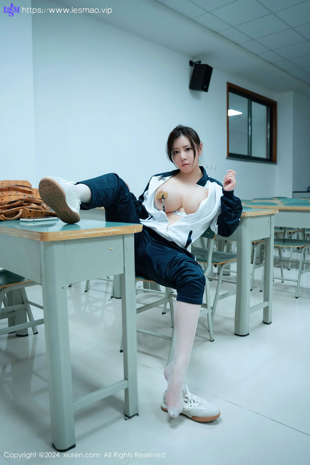 XiuRen 秀人 No.8122  王婉悠Queen 校园女生幻想性感写真 - 7
