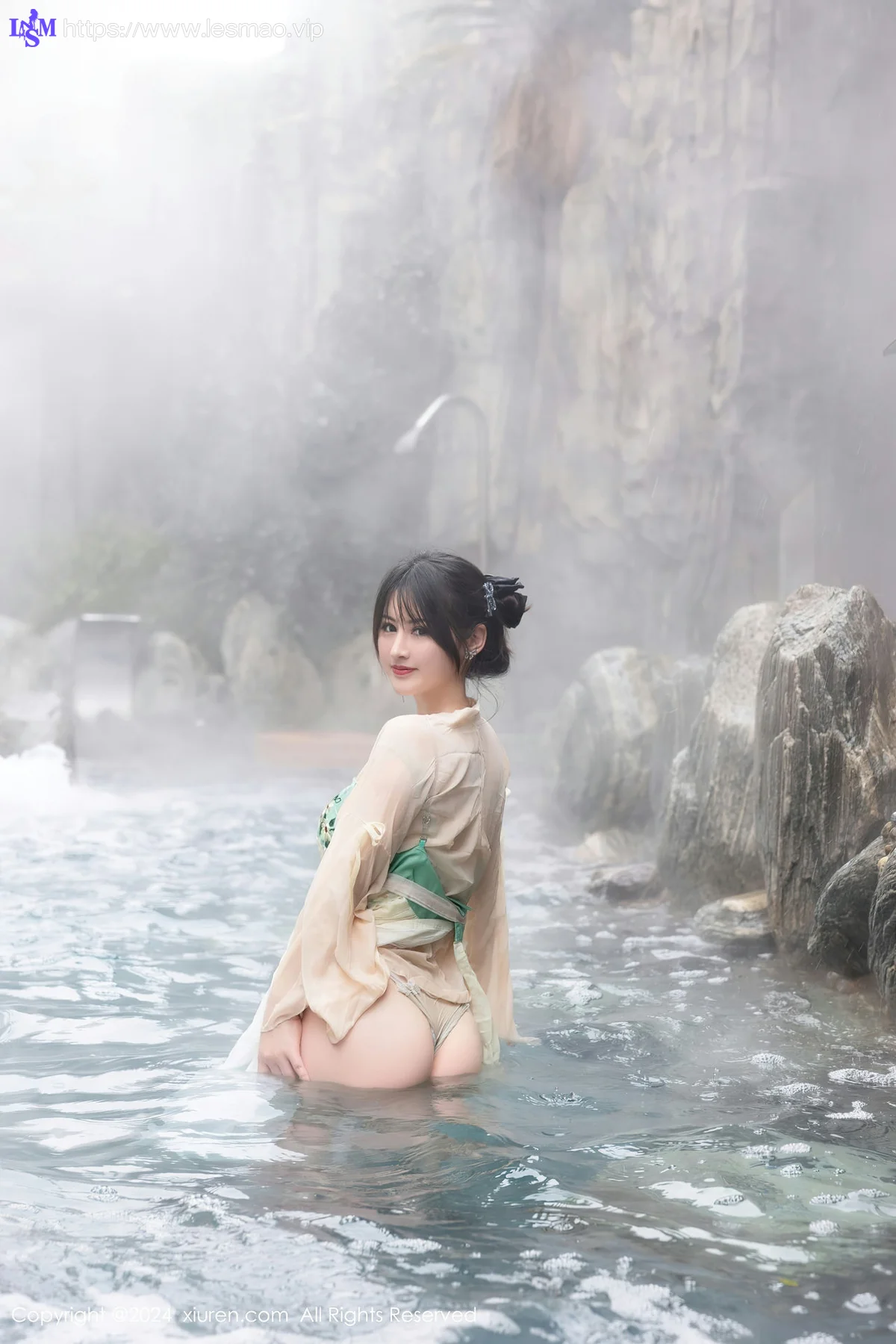XiuRen 秀人 No.8128  诗诗kiki 温泉古装情趣服饰性感写真1 - 3