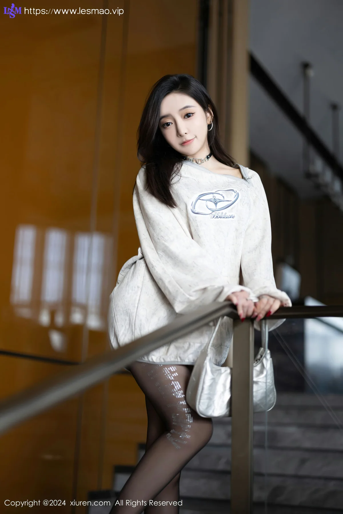 XiuRen 秀人 No.8135  王馨瑶yanni 轻透情趣服饰性感写真1 - 2