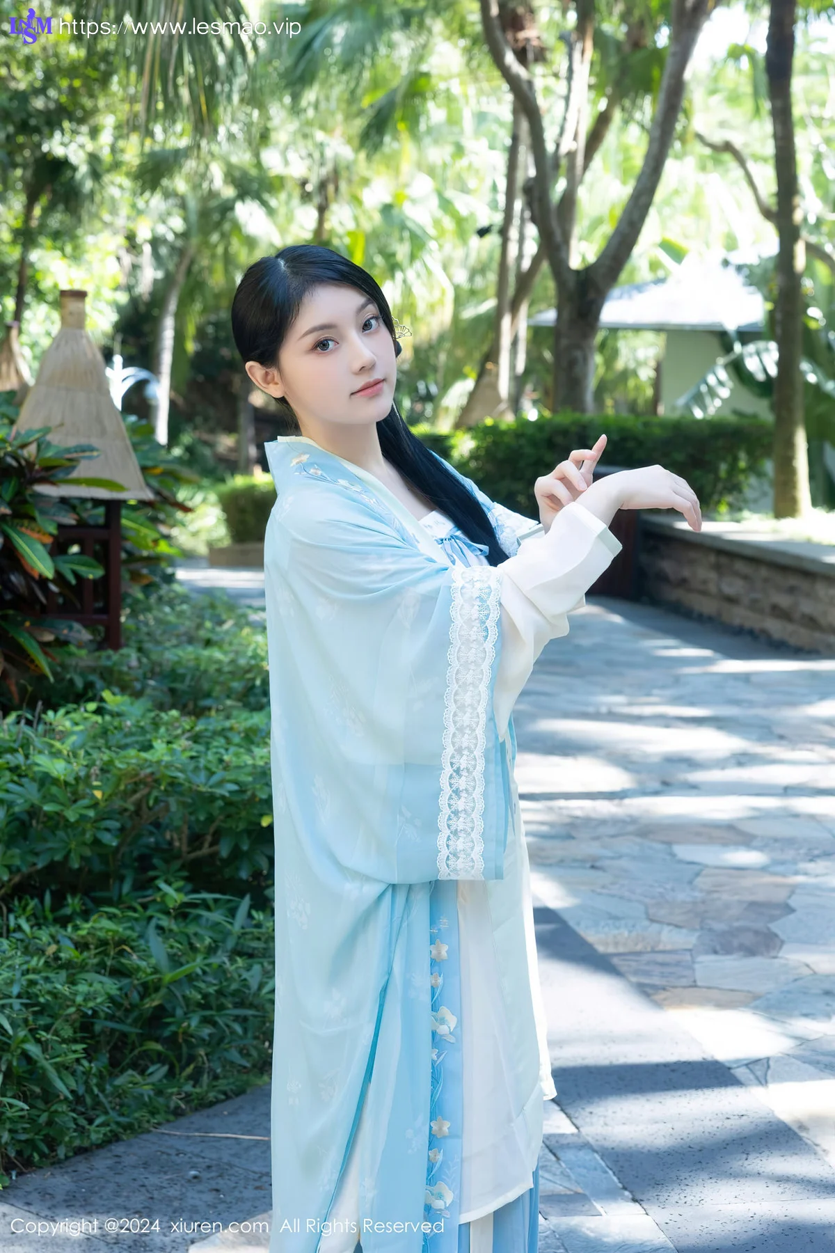 XiuRen 秀人 No.8137  豆瓣酱模特合集 古装性感穿搭写真 - 2