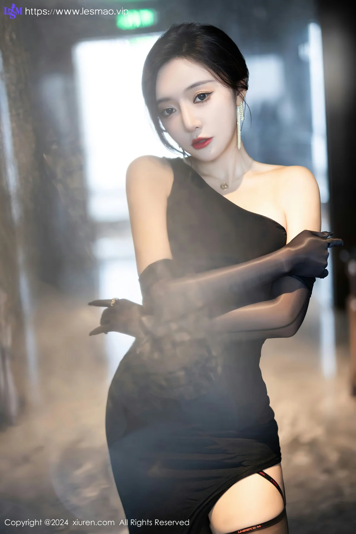 XiuRen 秀人 No.8194  王馨瑶yanni 主题为《秘密任务》 性感写真1 - 9