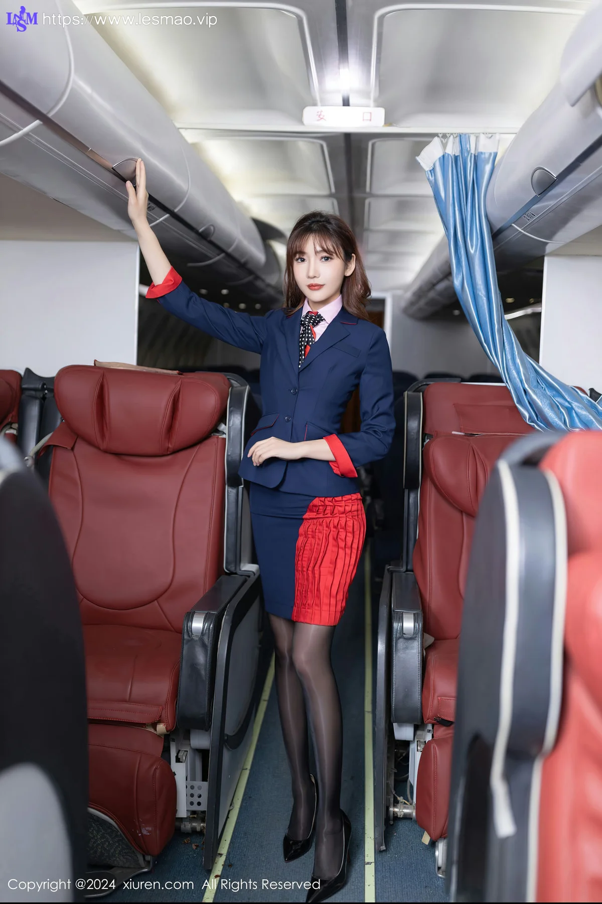 XiuRen 秀人 No.8196  陆萱萱 粉色空姐制服泰国旅拍111 - 3