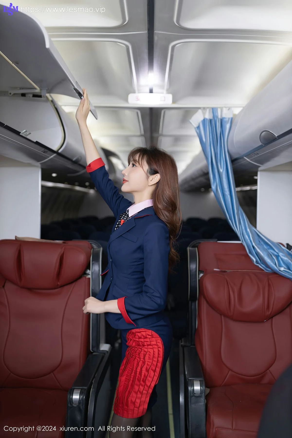 XiuRen 秀人 No.8196  陆萱萱 粉色空姐制服泰国旅拍111 - 5