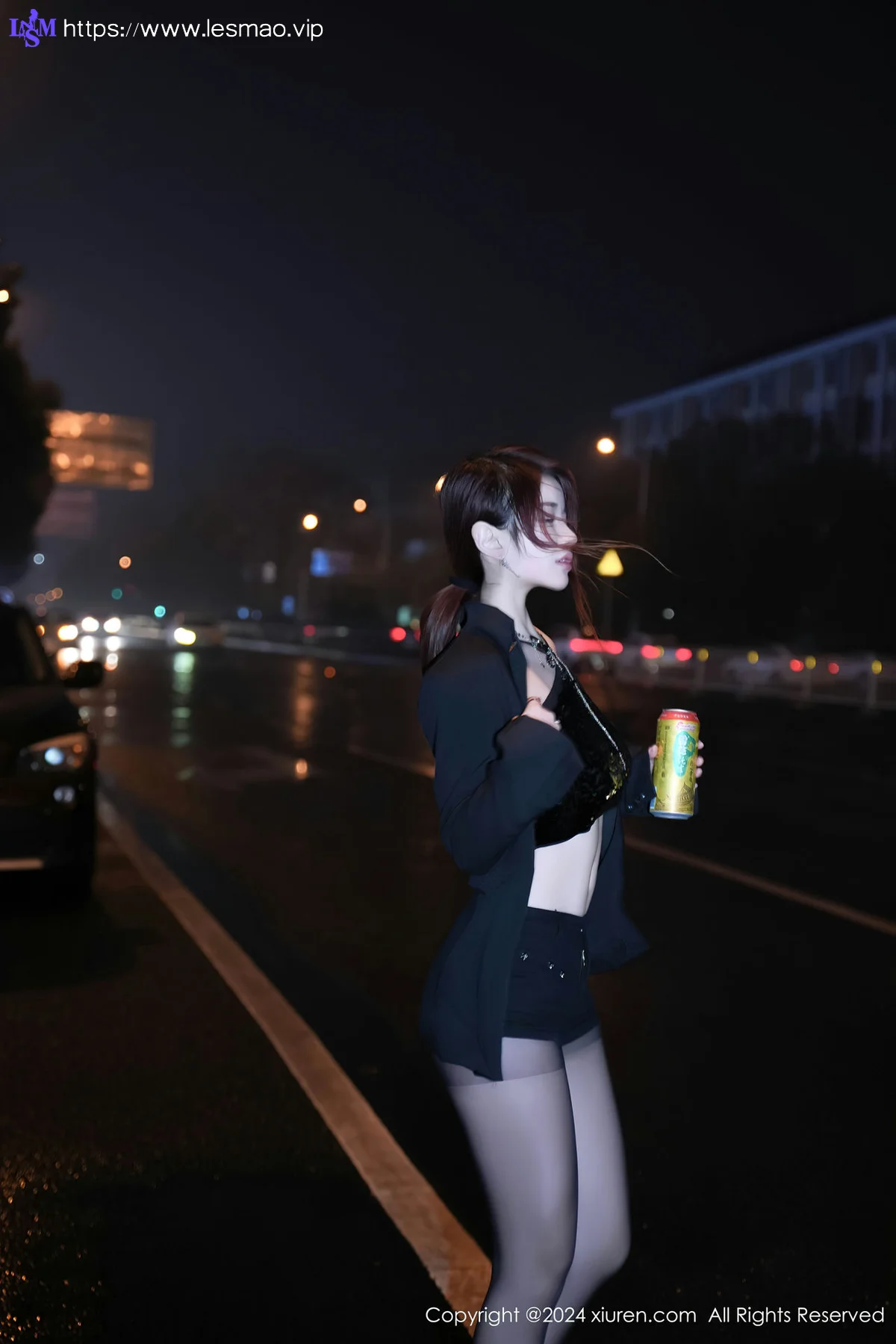 XiuRen 秀人 No.8199  美七 Mia 魅惑黑丝性感写真1 - 7