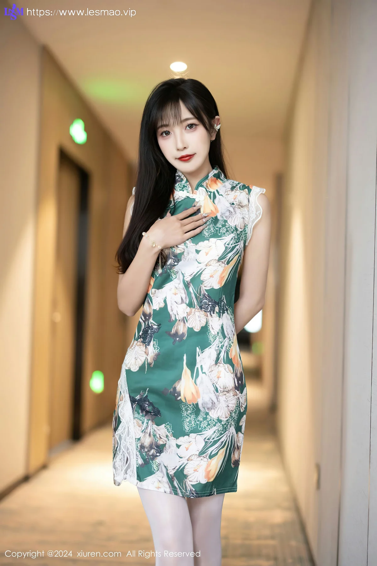 XiuRen 秀人 No.8231  林星阑 绿色图案旗袍性感写真1 - 1