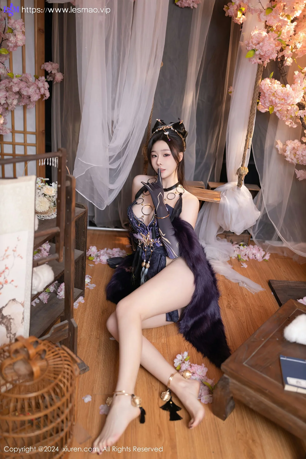 XiuRen 秀人 No.8232  小逗逗 紫色玉玲珑性感写真1 - 4