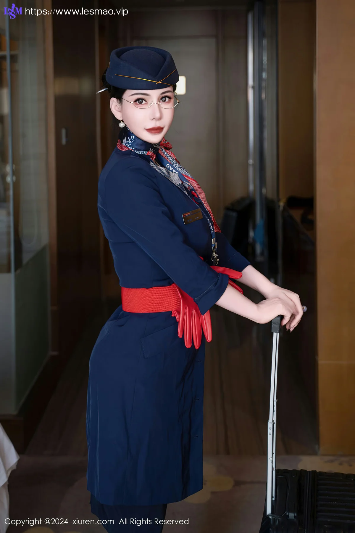 XiuRen 秀人 No.8253  悦悦姐 空乘服务系列性感写真3 - 8