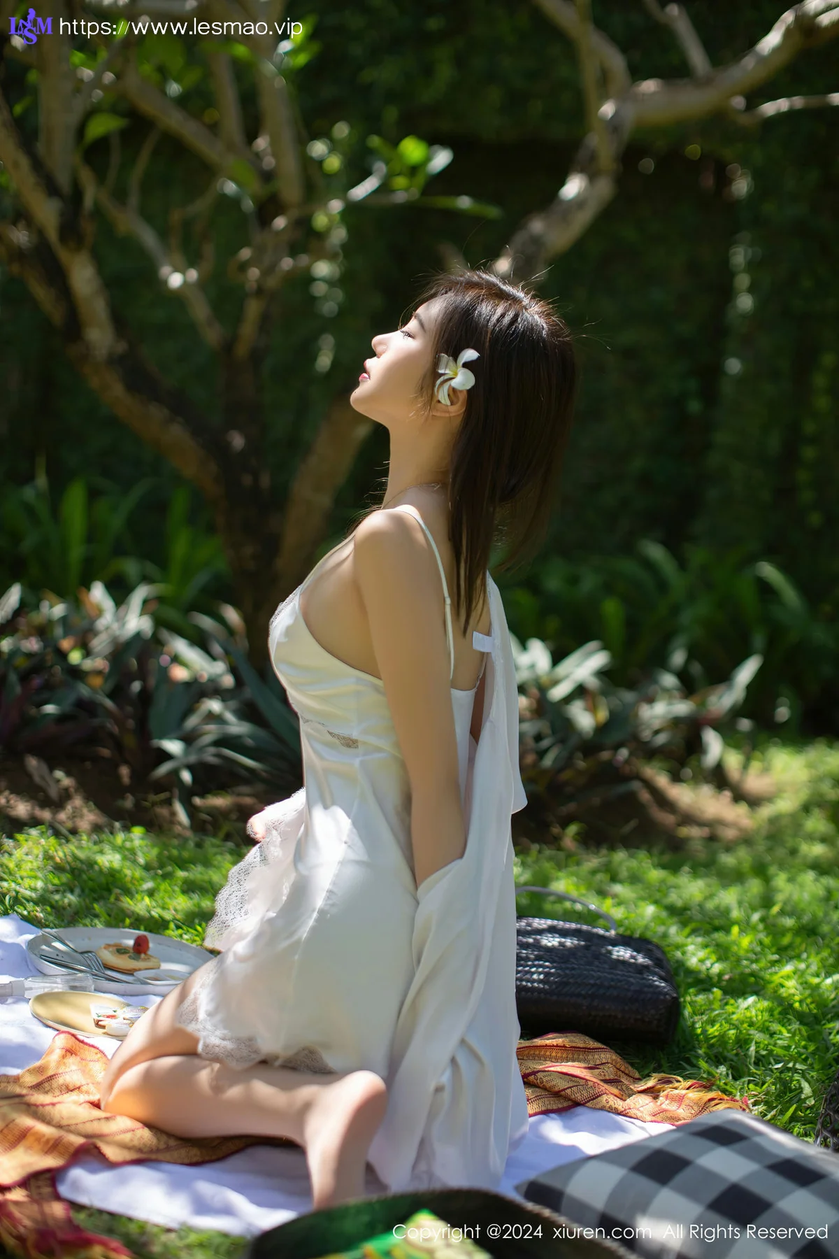 XiuRen 秀人 No.8256  绮里嘉ula 性感诱人原色丝袜性感写真1 - 8