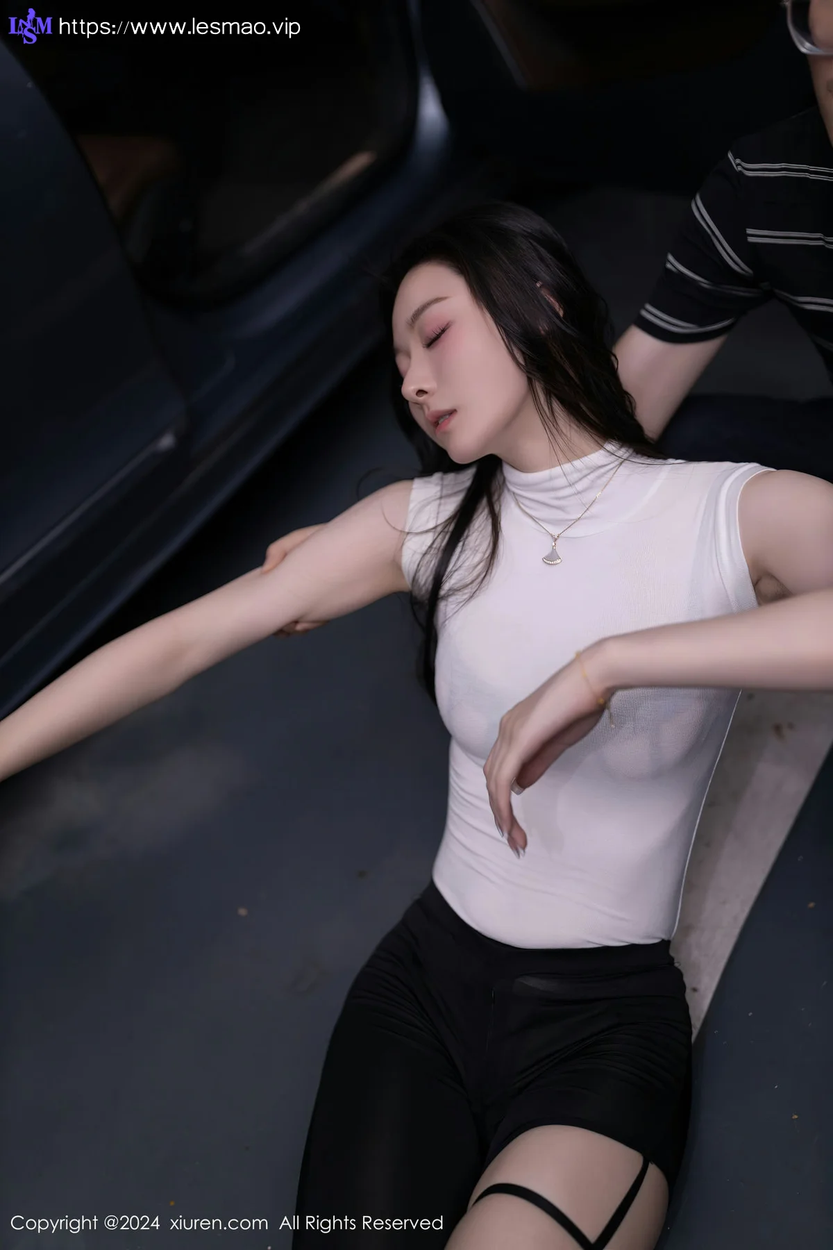 XiuRen 秀人 No.8270  小逗逗 表演式拍摄性感写真11 - 7