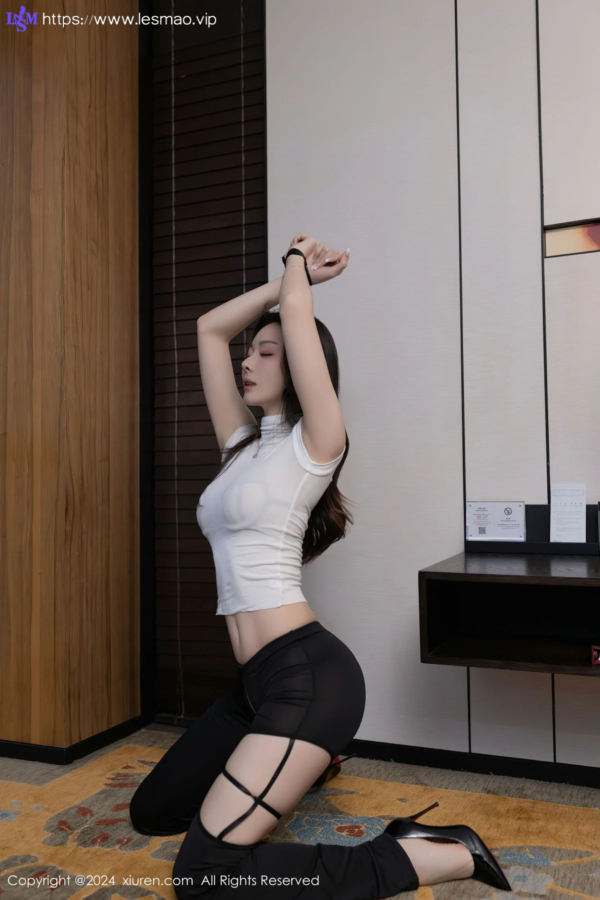 XiuRen 秀人 No.8270  小逗逗 表演式拍摄性感写真11 - 9