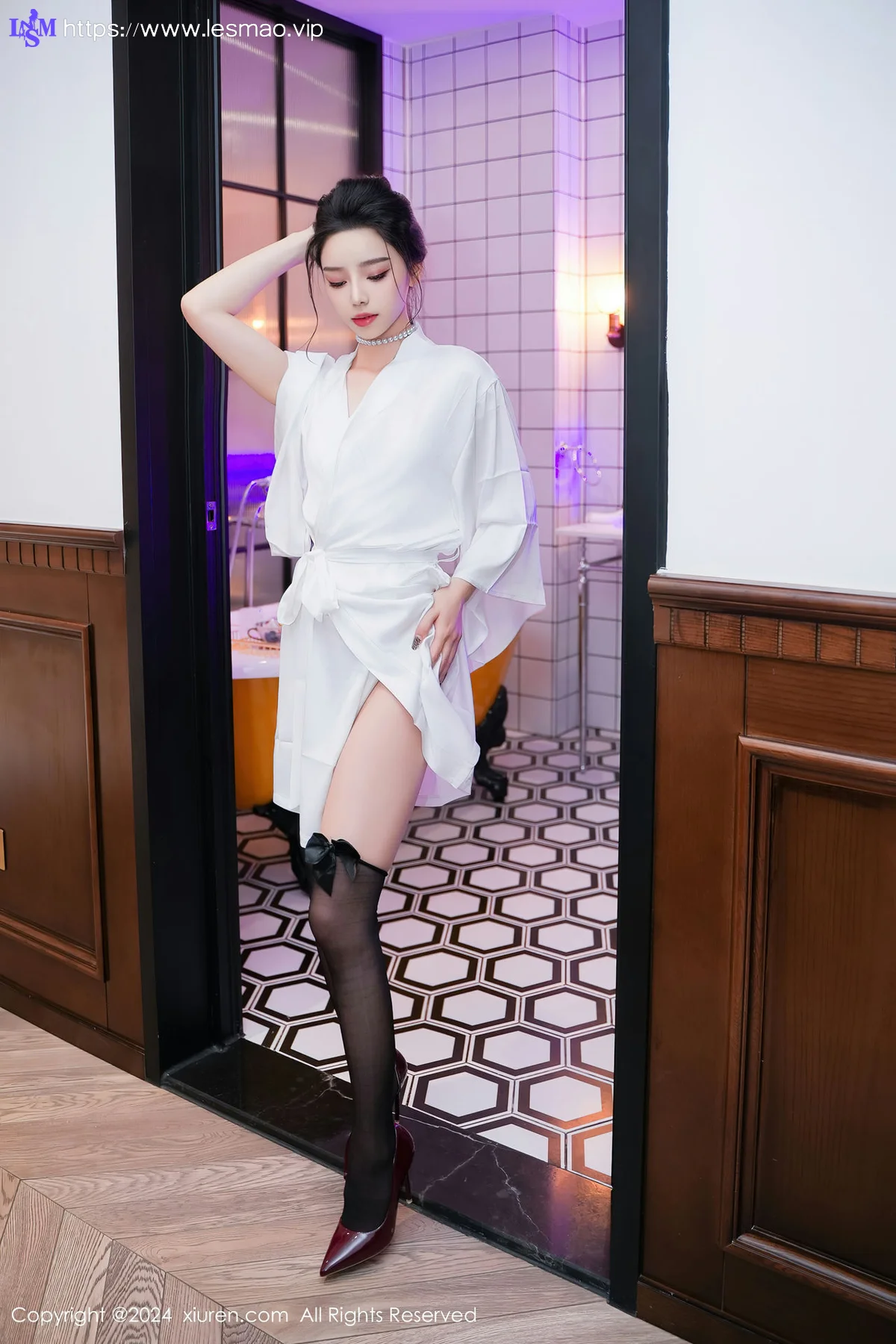 XiuRen 秀人 No.8283  苏曼兮 浴室场景拍摄性感写真22 - 8