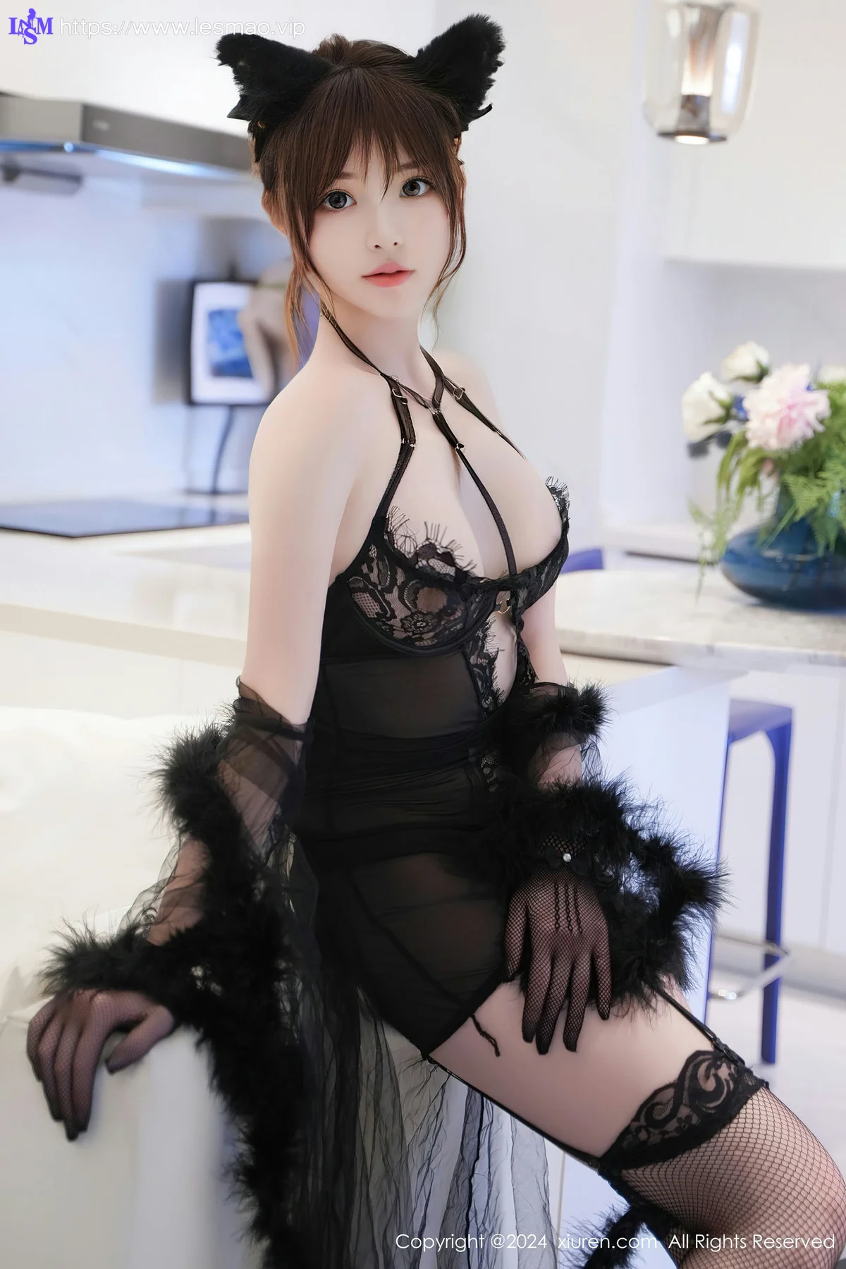 XiuRen 秀人 No.8297  梦灵儿Mini 轻透薄纱蕾丝性感写真3 - 4
