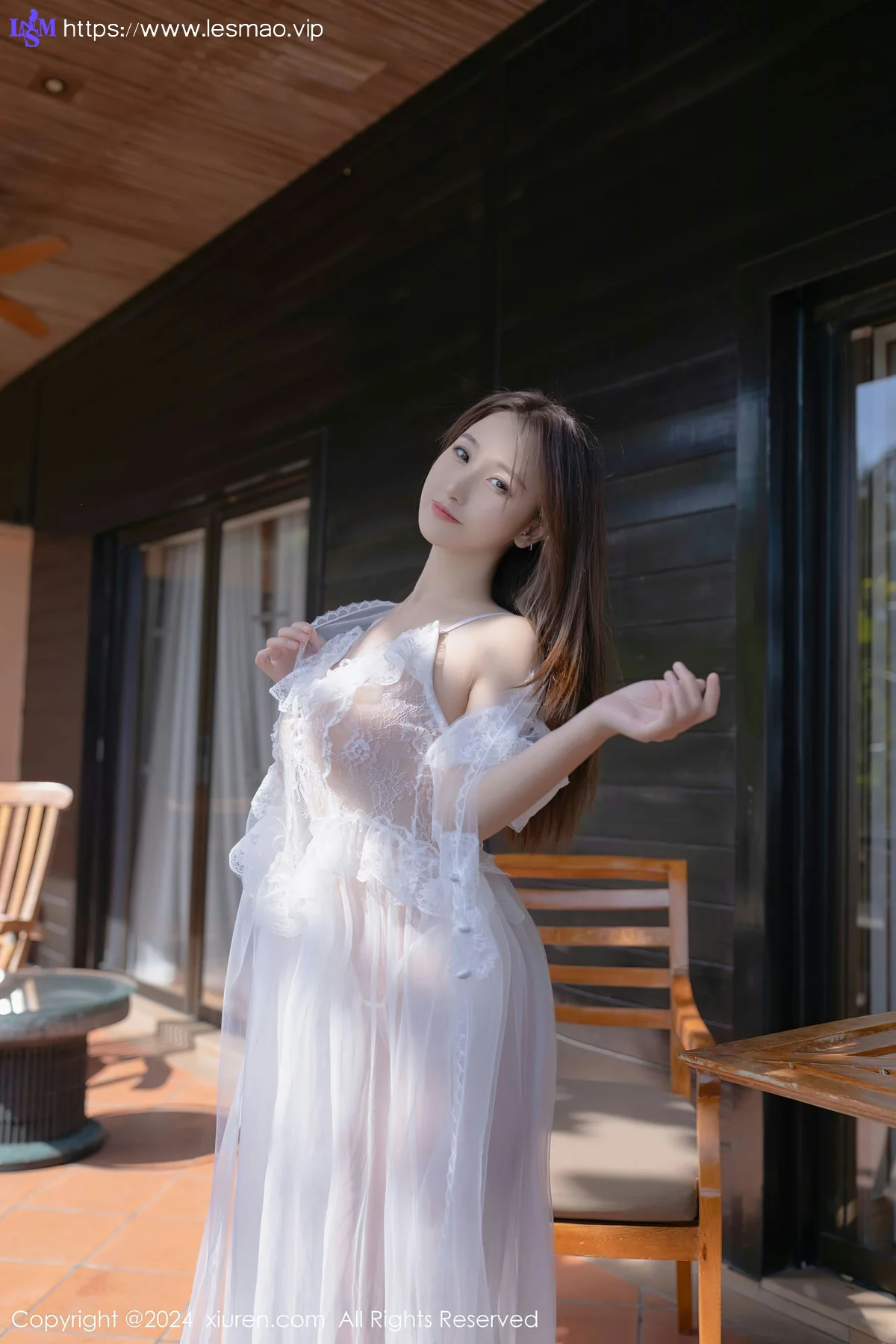 XiuRen 秀人 No.8302 杏子Yada 白色薄纱长裙性感写真3 - 2