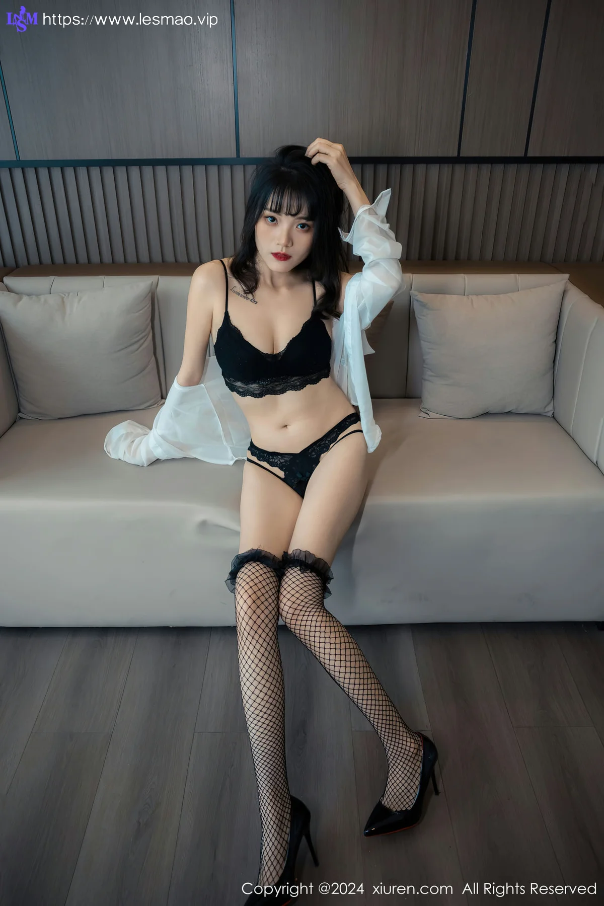 XiuRen 秀人 No.8320 唐安诺 黑色网格袜首套写真 - 7
