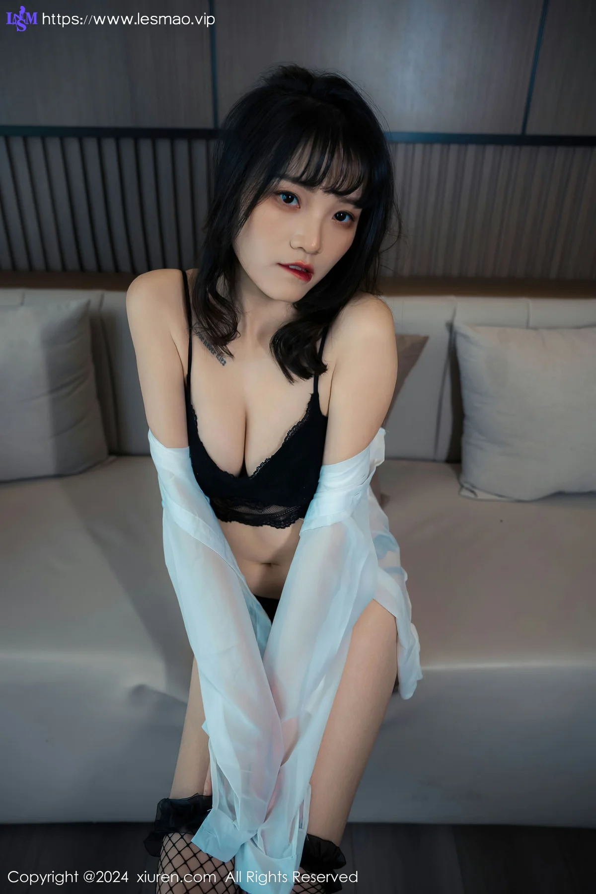 XiuRen 秀人 No.8320 唐安诺 黑色网格袜首套写真 - 8