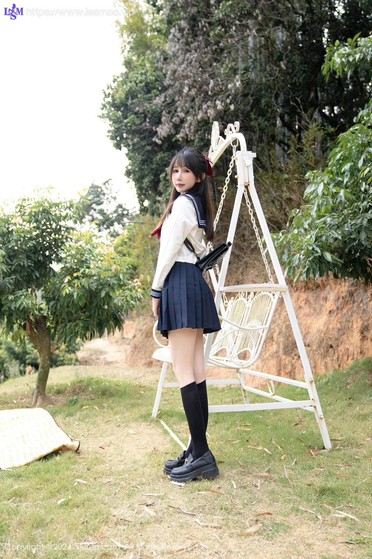 XiuRen 秀人 No.8365 波巧酱 初恋小学妹长白山旅拍 - 8