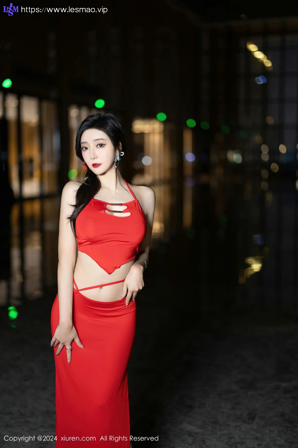 XiuRen 秀人 No.8378 王馨瑶yanni 杏色轻透连衣裙哈尔滨旅拍1 - 3