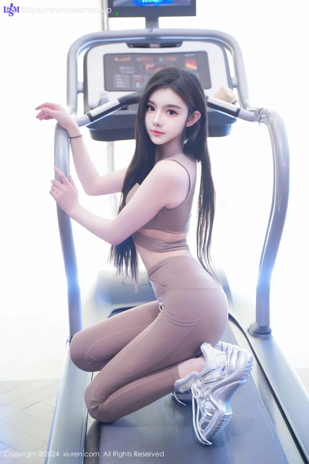 XiuRen 秀人 No.8382 龙雪儿 棕红色瑜伽服饰性感写真22 - 9