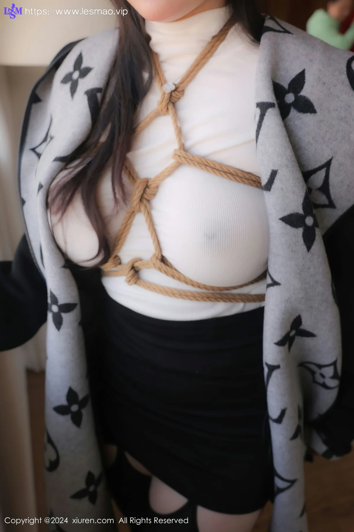 XiuRen 秀人 No.8390 白茹雪 白色轻透上衣性感写真111 - 5