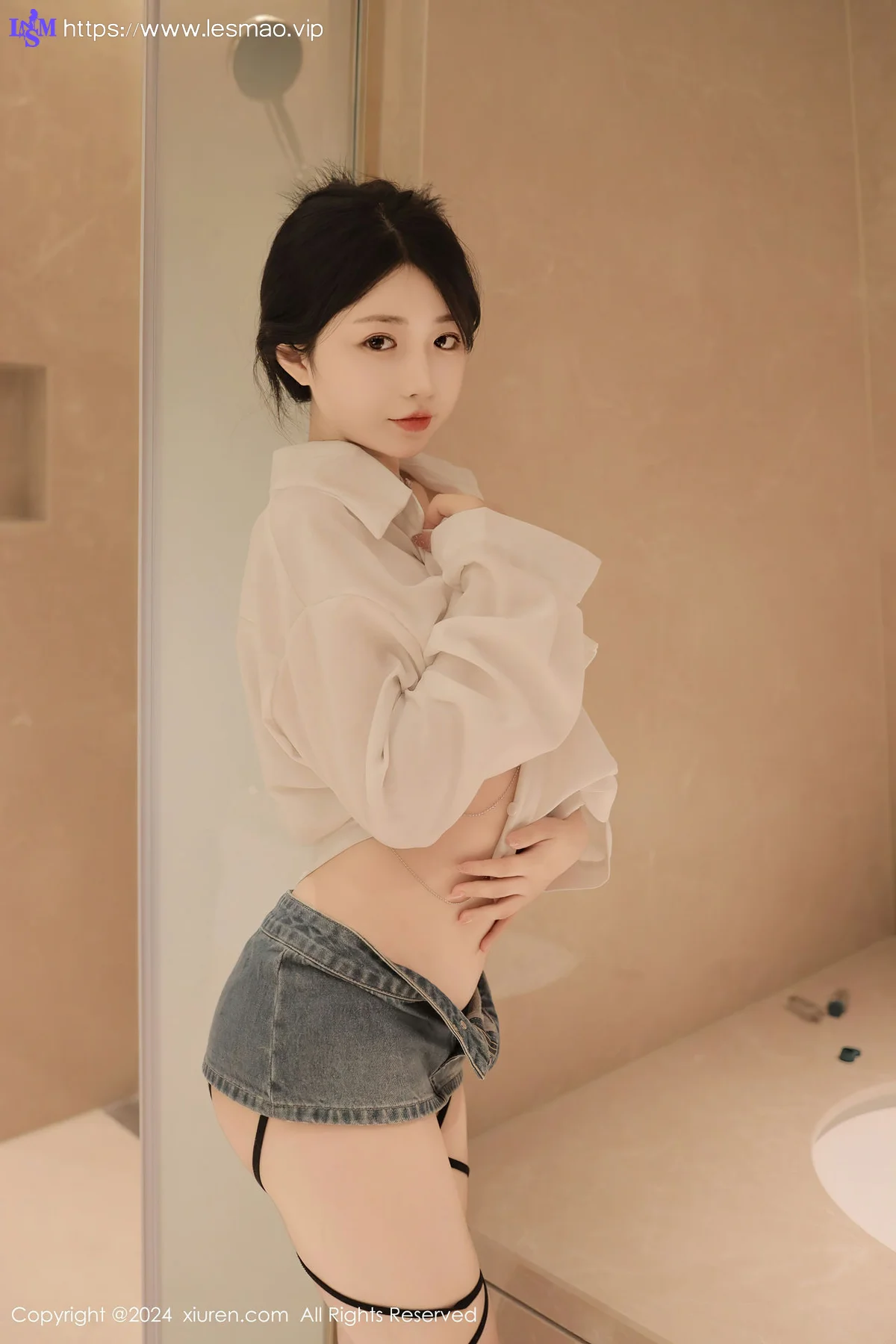 XiuRen 秀人 No.8400 陈小花 白色轻透上衣性感写真11 - 1