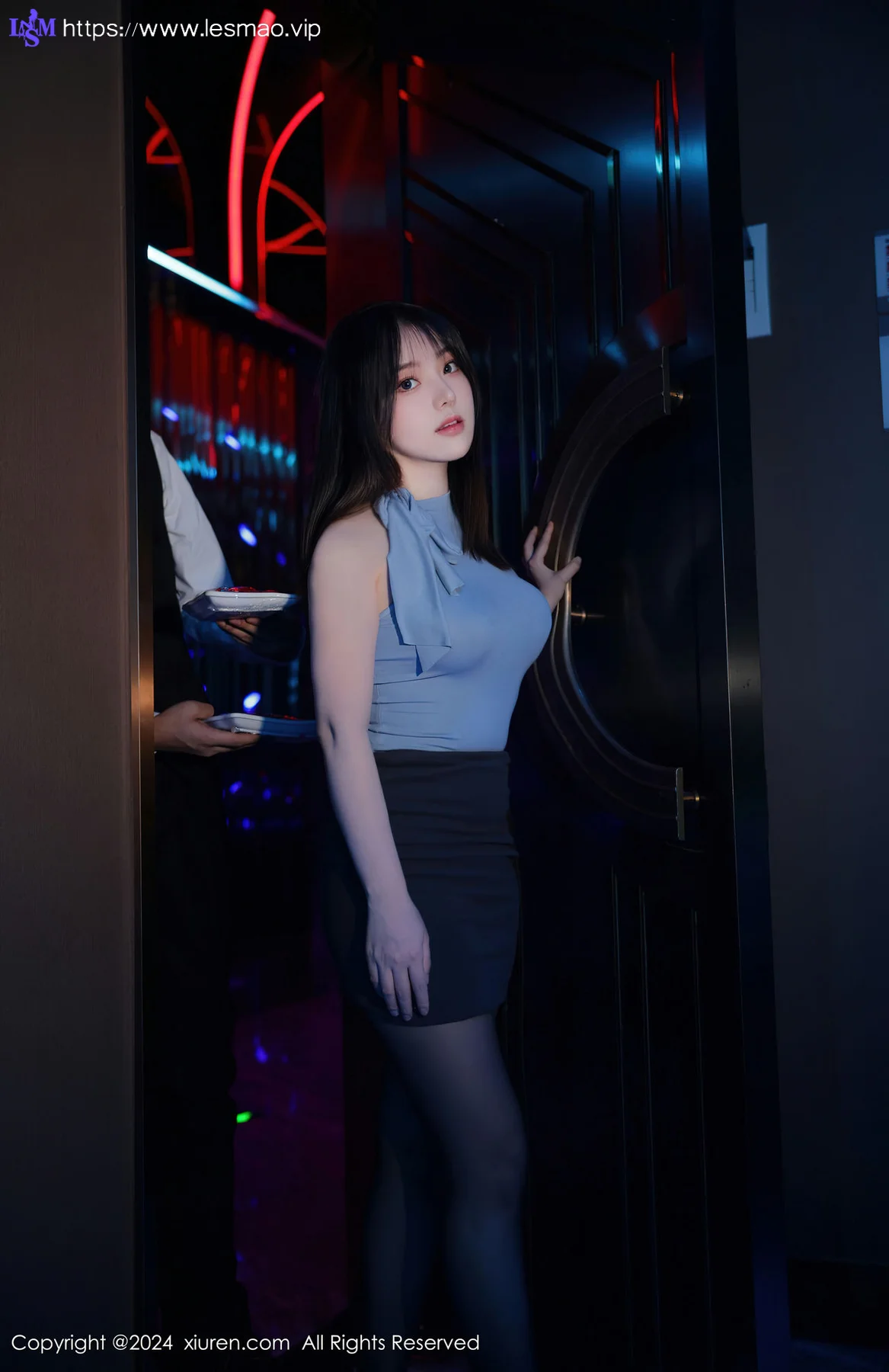 XiuRen 秀人 No.8402 豆瓣酱 KTV场景拍摄性感写真111 - 8