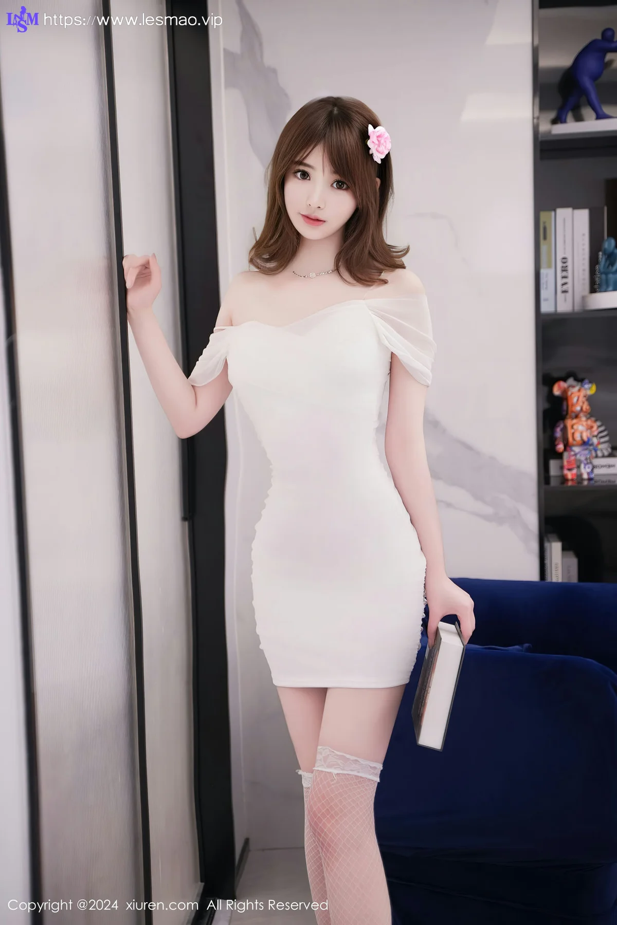 XiuRen 秀人 No.8407 梦灵儿Mini 白色露肩连衣短裙性感写真3 - 1