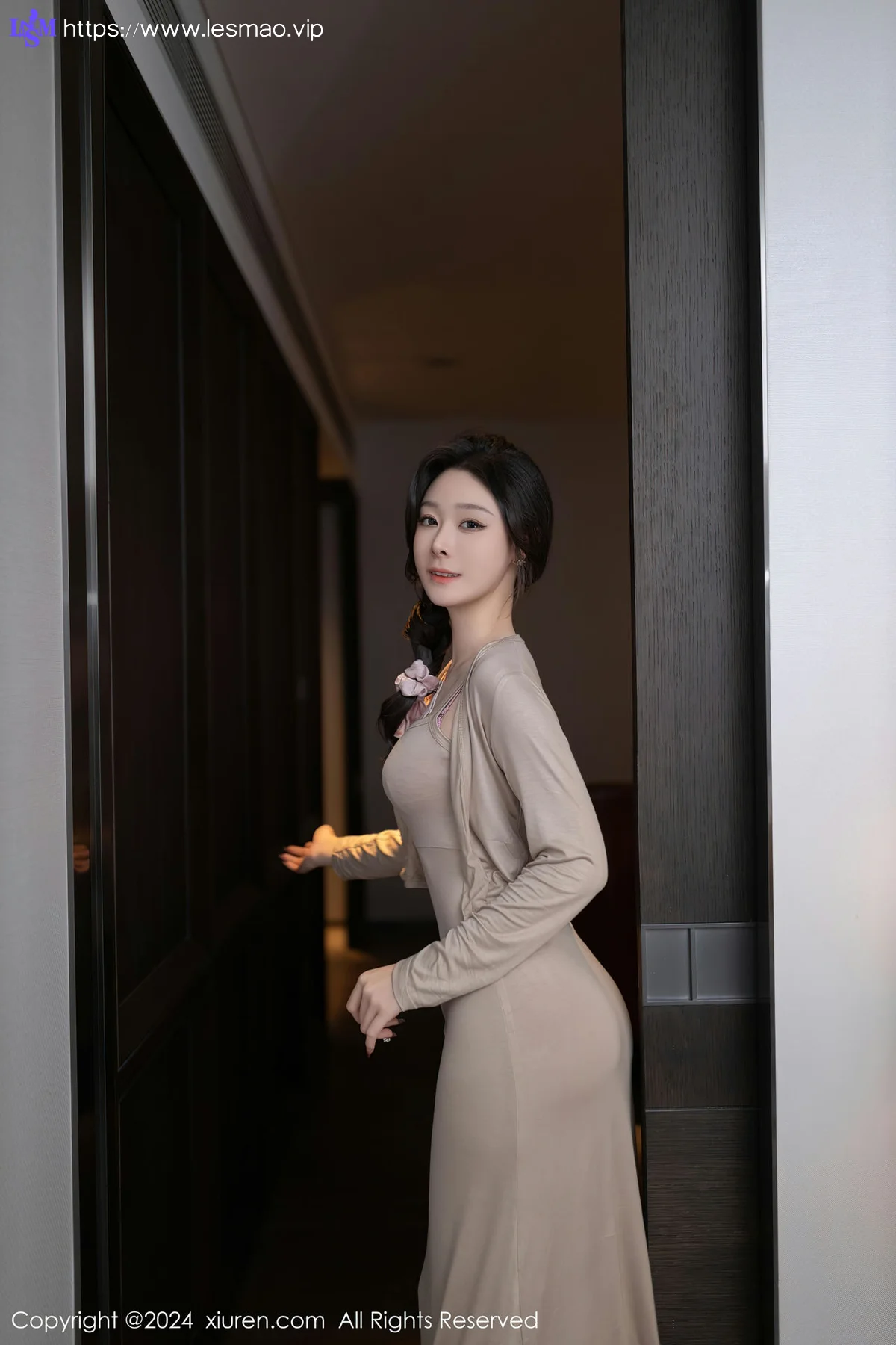 XiuRen 秀人 No.8417 小逗逗 轻透连衣裙性感写真22 - 1