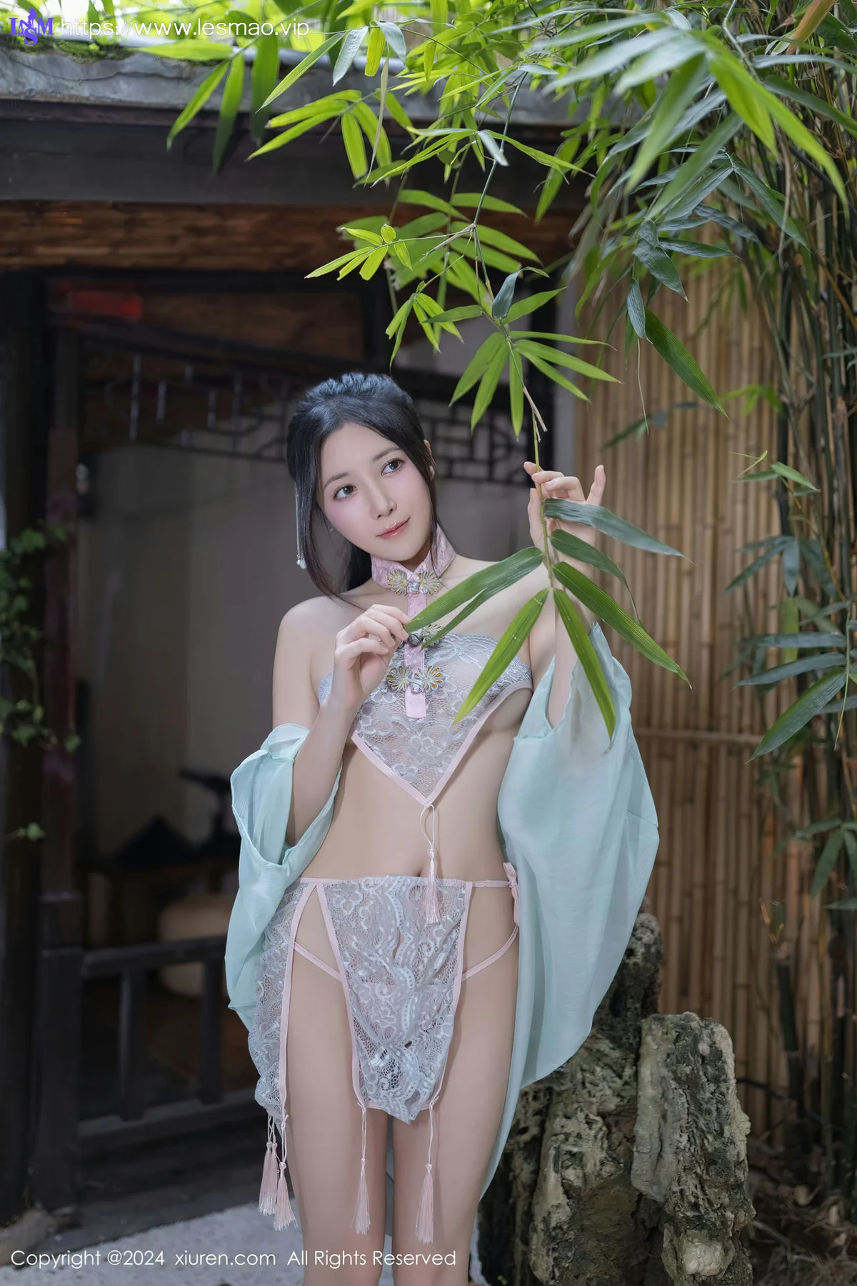 XiuRen 秀人 No.8428 鱼子酱Fish 花瓣浴场景拍摄性感写真111 - 4