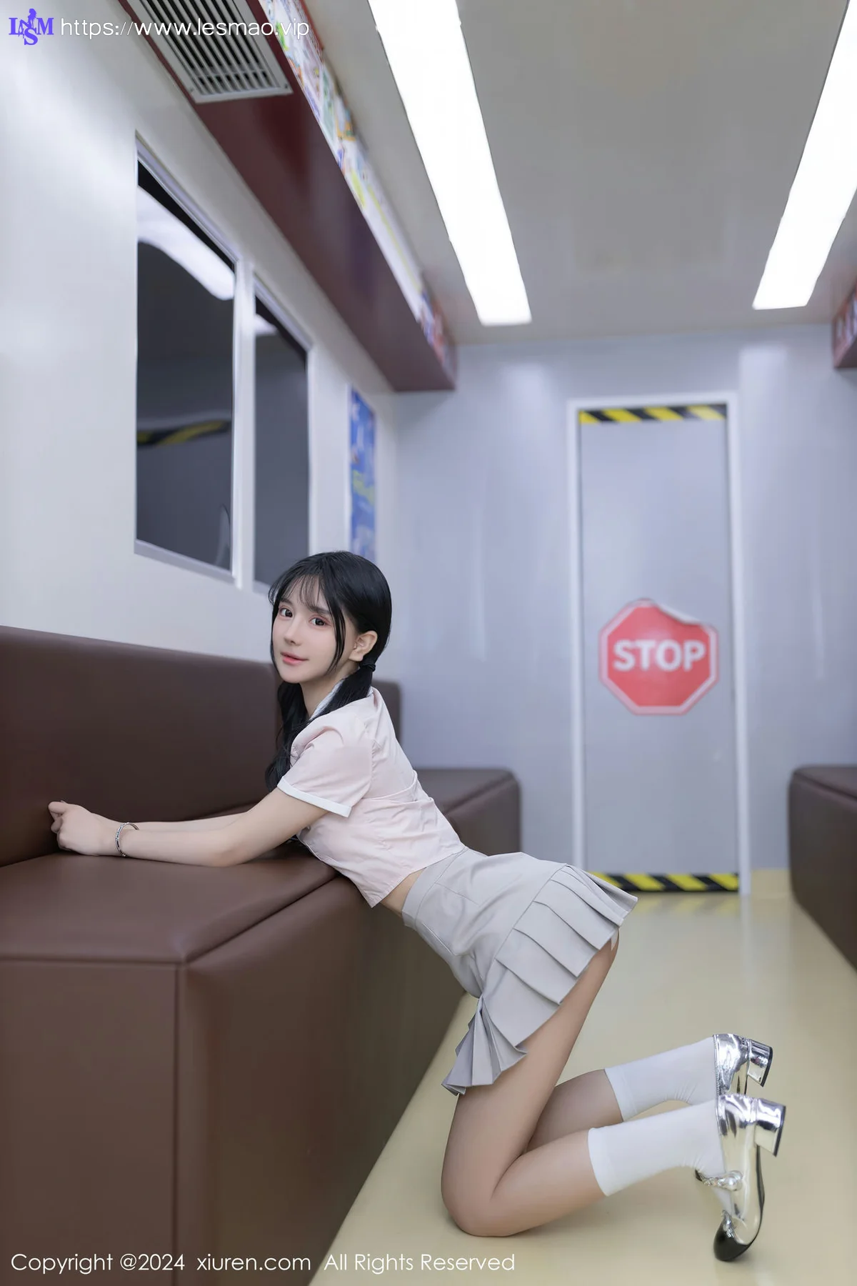 XiuRen 秀人 No.8515 幼幼 浅色学妹制服性感写真11 - 10