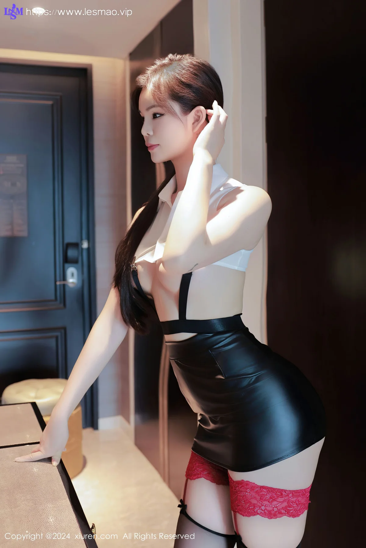 XiuRen 秀人 No.8540 雪糕CiCi 白T黑裙性感写真33 - 8