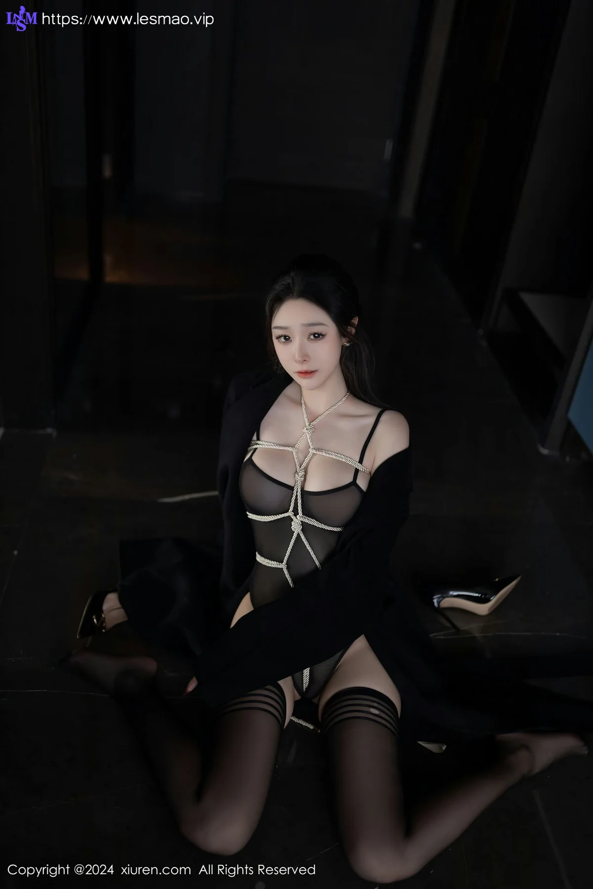 XiuRen 秀人 No.8552 小逗逗 黑色风衣性感写真1 - 7