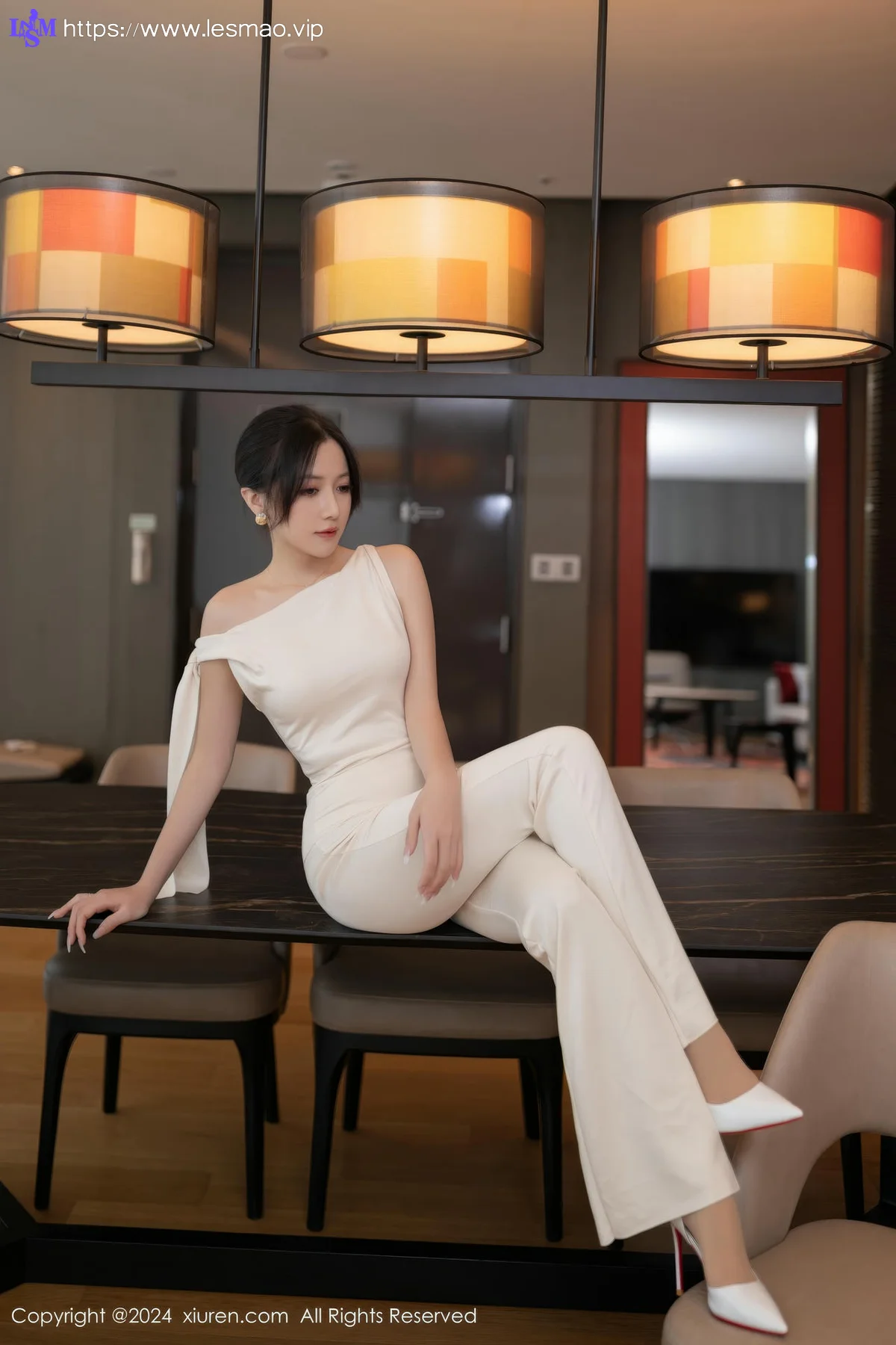 XiuRen 秀人 No.9457 鱼子酱Fish 肉色丝袜 - 5