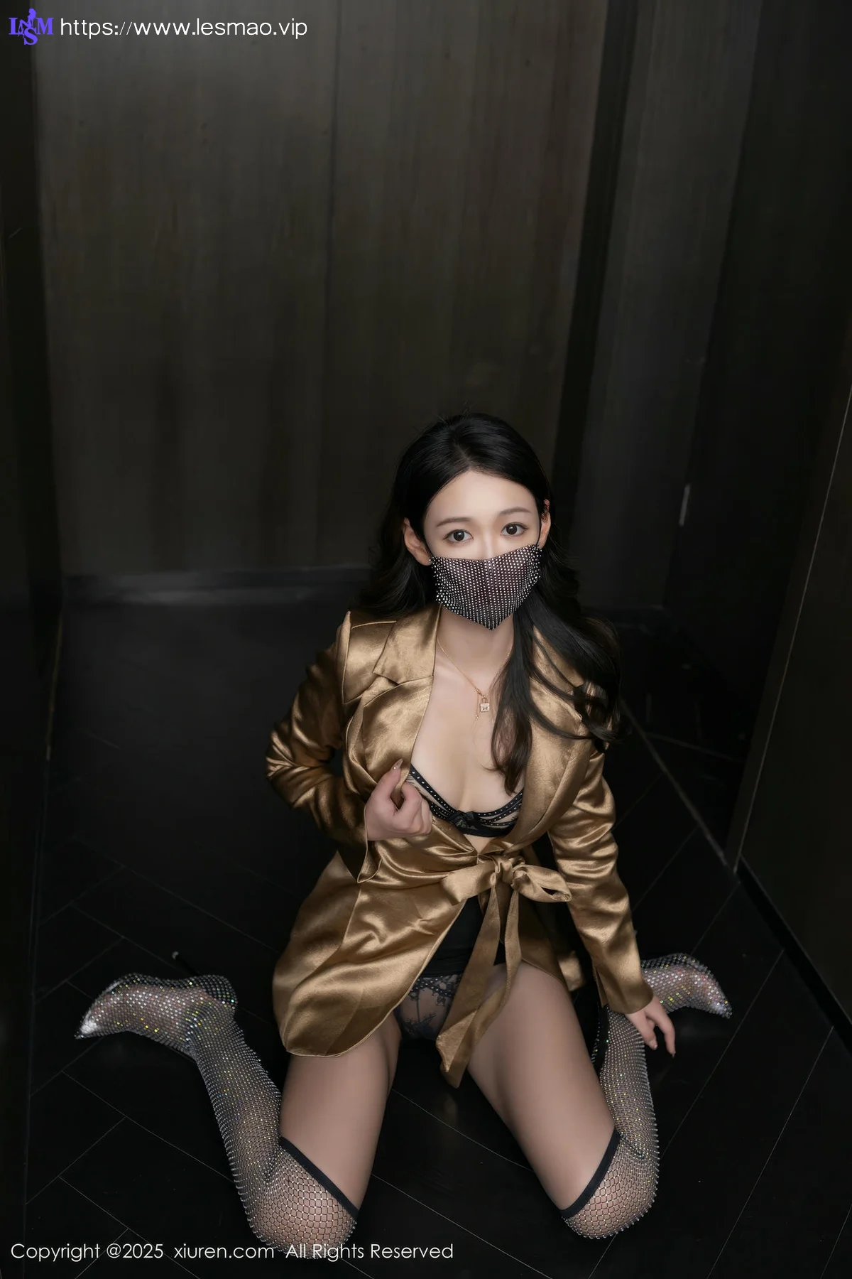 XiuRen 秀人 No.9751 唐安琪 翘臀美腿套图 - 8