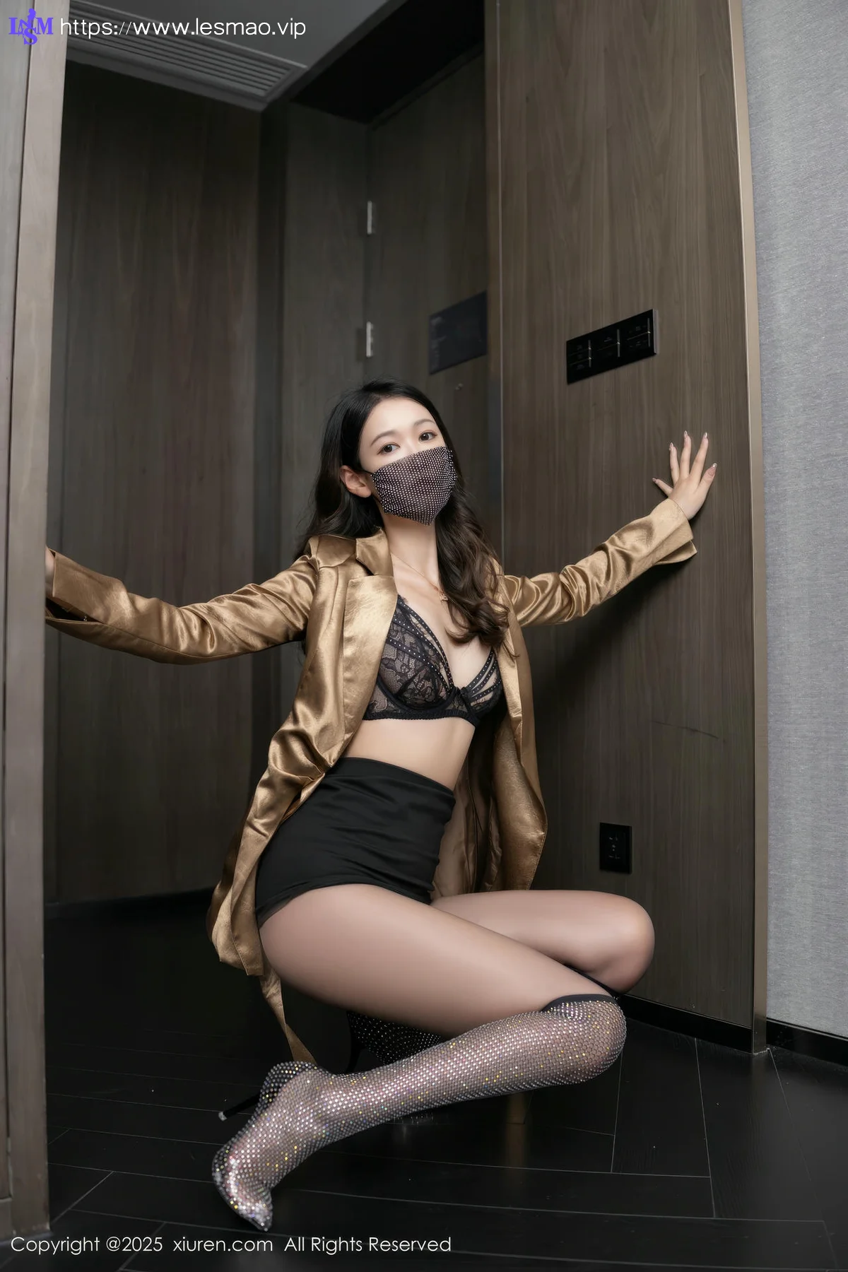 XiuRen 秀人 No.9751 唐安琪 翘臀美腿套图 - 1