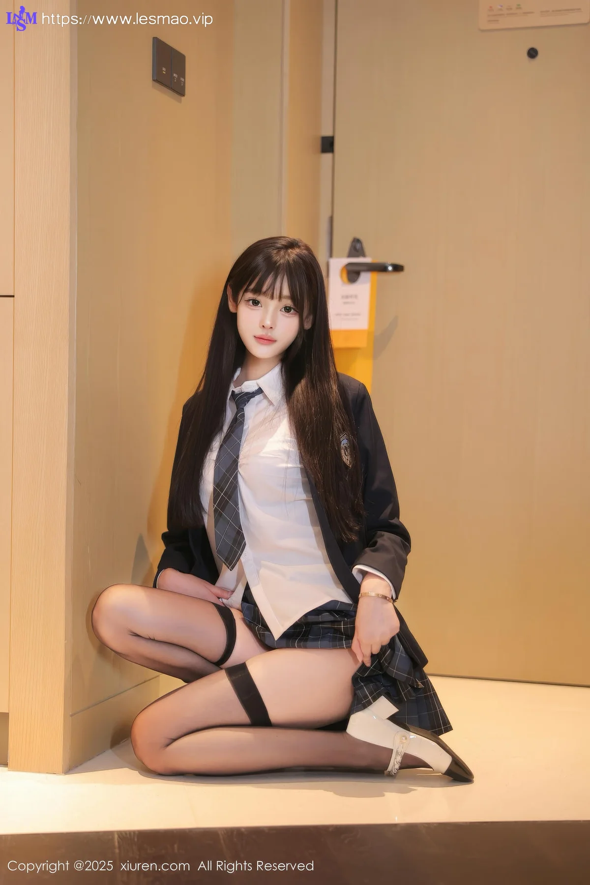 XiuRen 秀人 No.9853 余安安 性感JK装扮 - 5