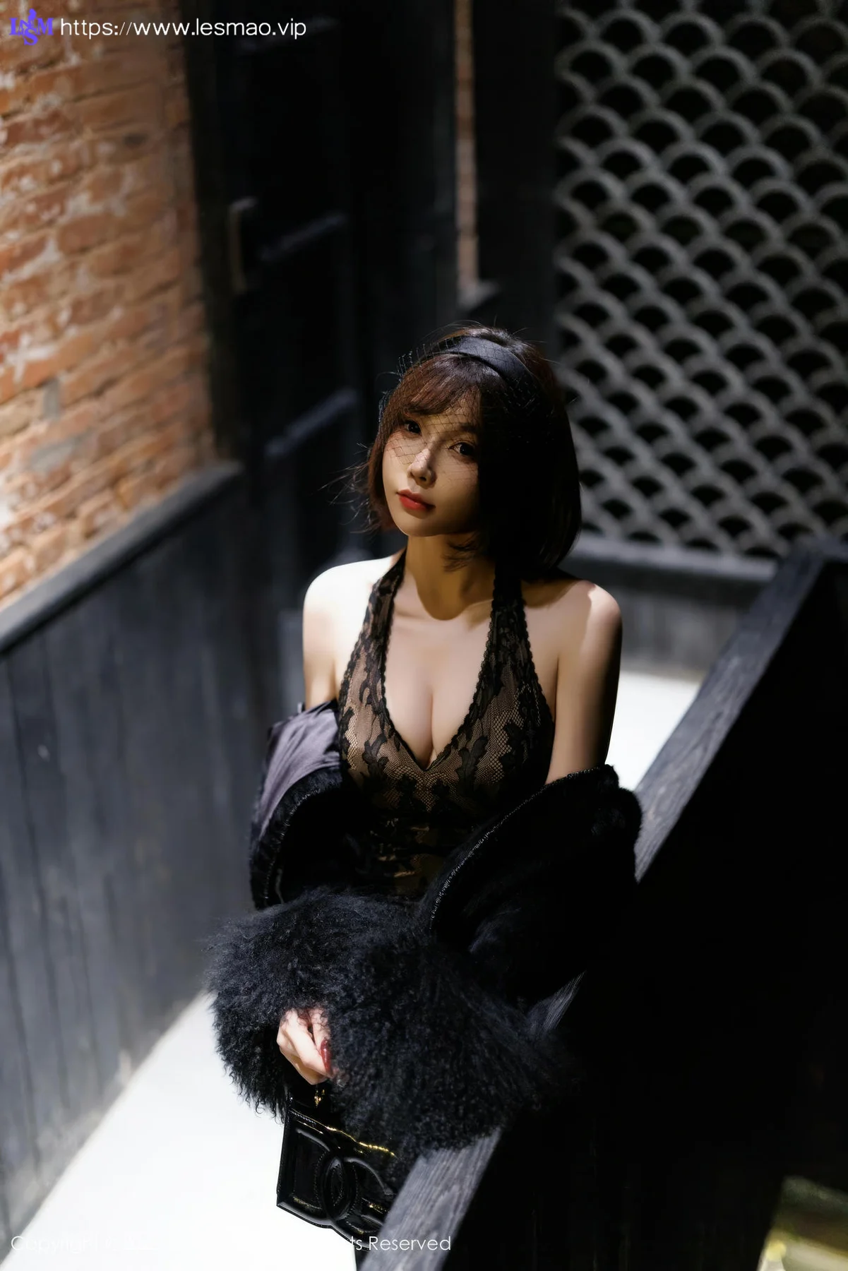 XiuRen 秀人 No.9880 徐莉芝Booty翘臀玉足美女私房 - 8