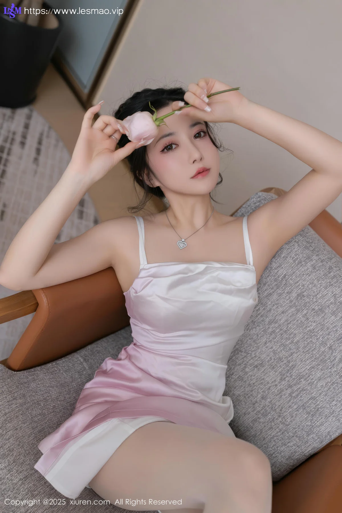 XiuRen 秀人 No.9907 鱼子酱Fish 女神乳贴玉体 - 1
