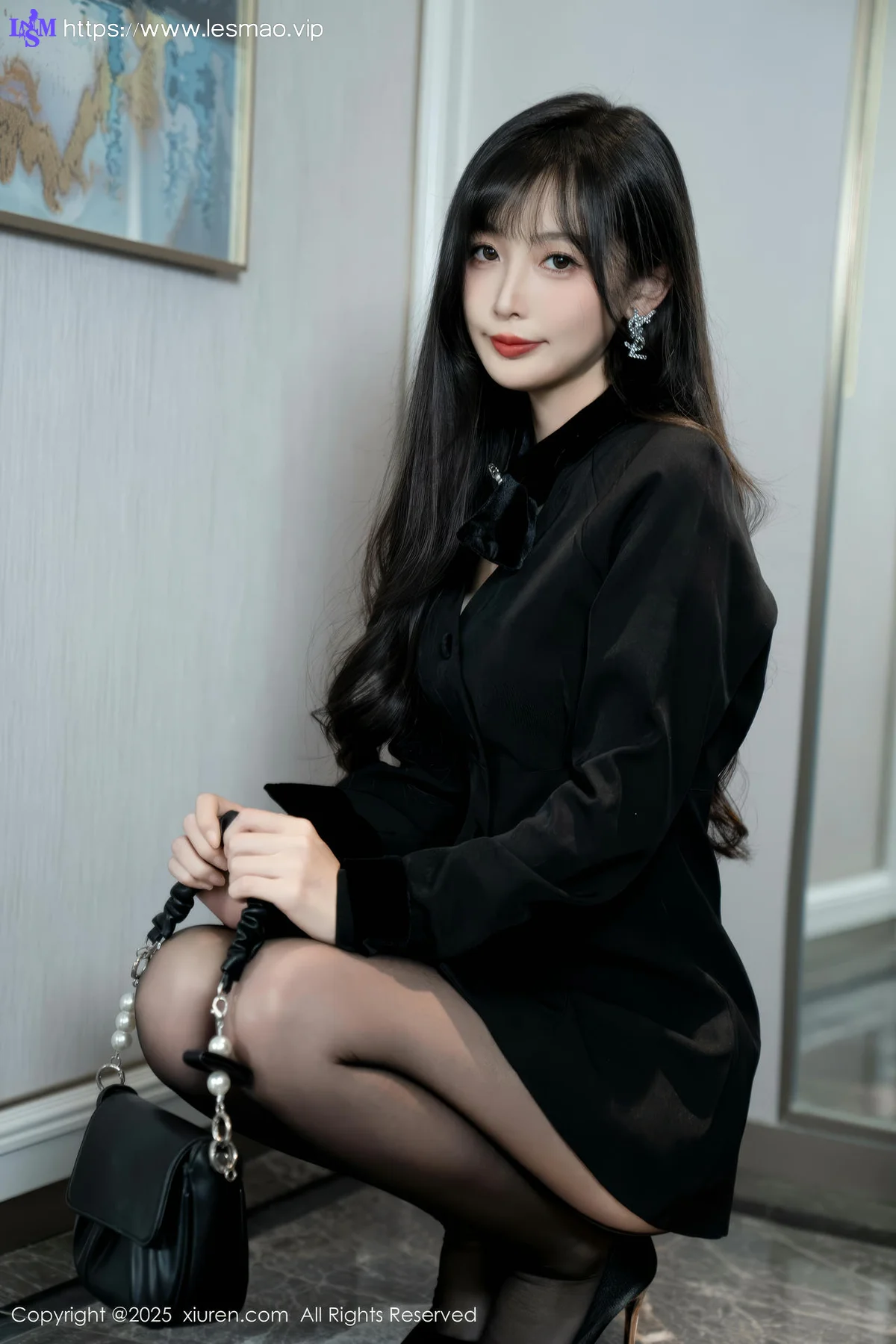 XiuRen 秀人 No.9918 樱桃小阑子 香肩丝袜美腿 - 1