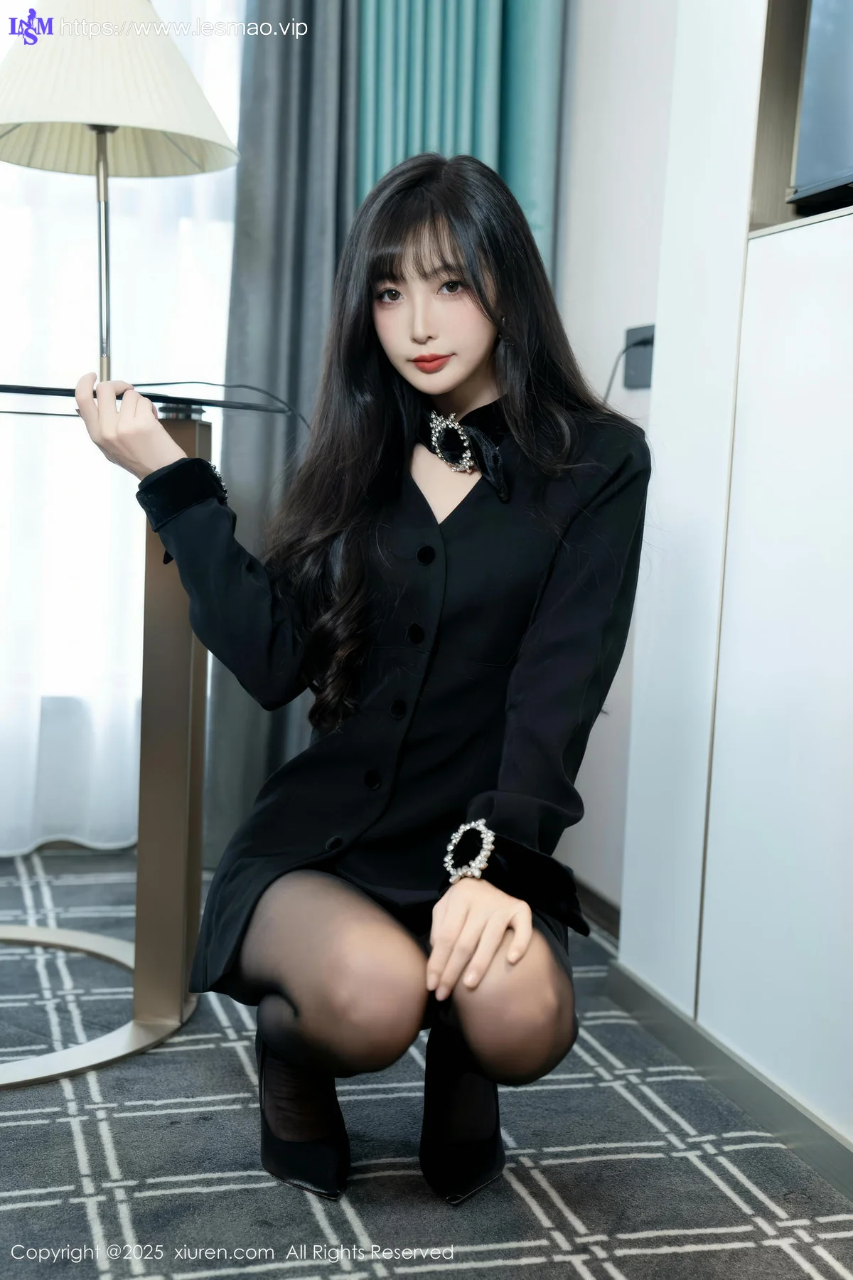 XiuRen 秀人 No.9918 樱桃小阑子 香肩丝袜美腿 - 10