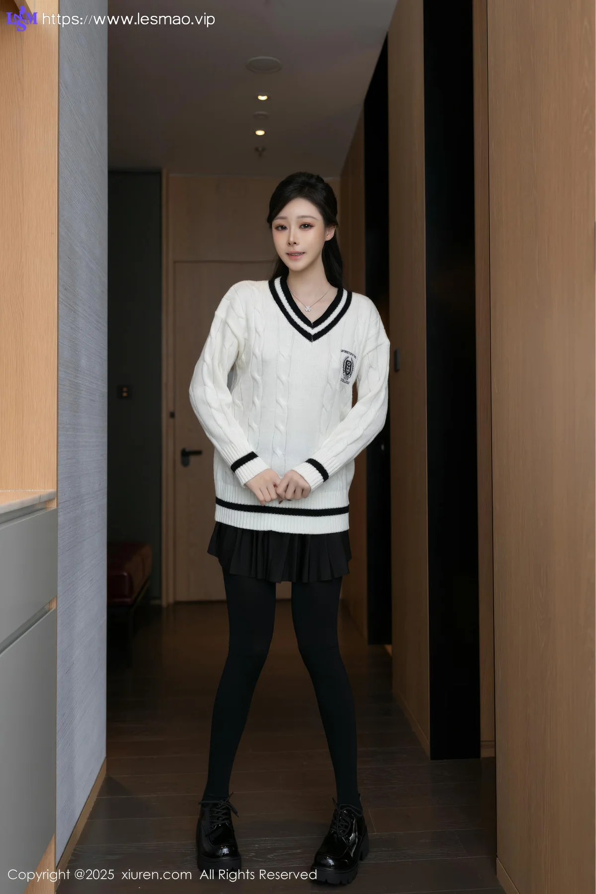 XiuRen 秀人 No.9986 小逗逗 玉体香肩爆乳套图 - 2
