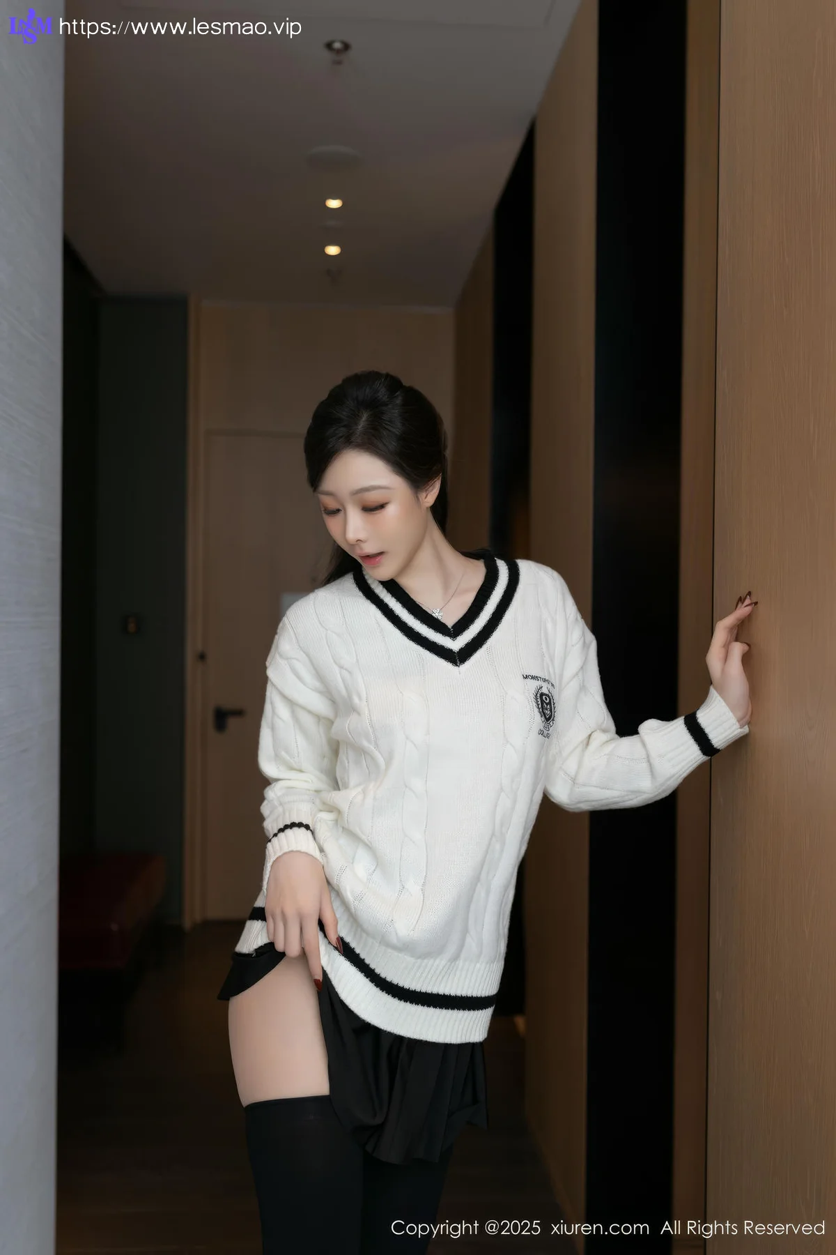 XiuRen 秀人 No.9986 小逗逗 玉体香肩爆乳套图 - 4