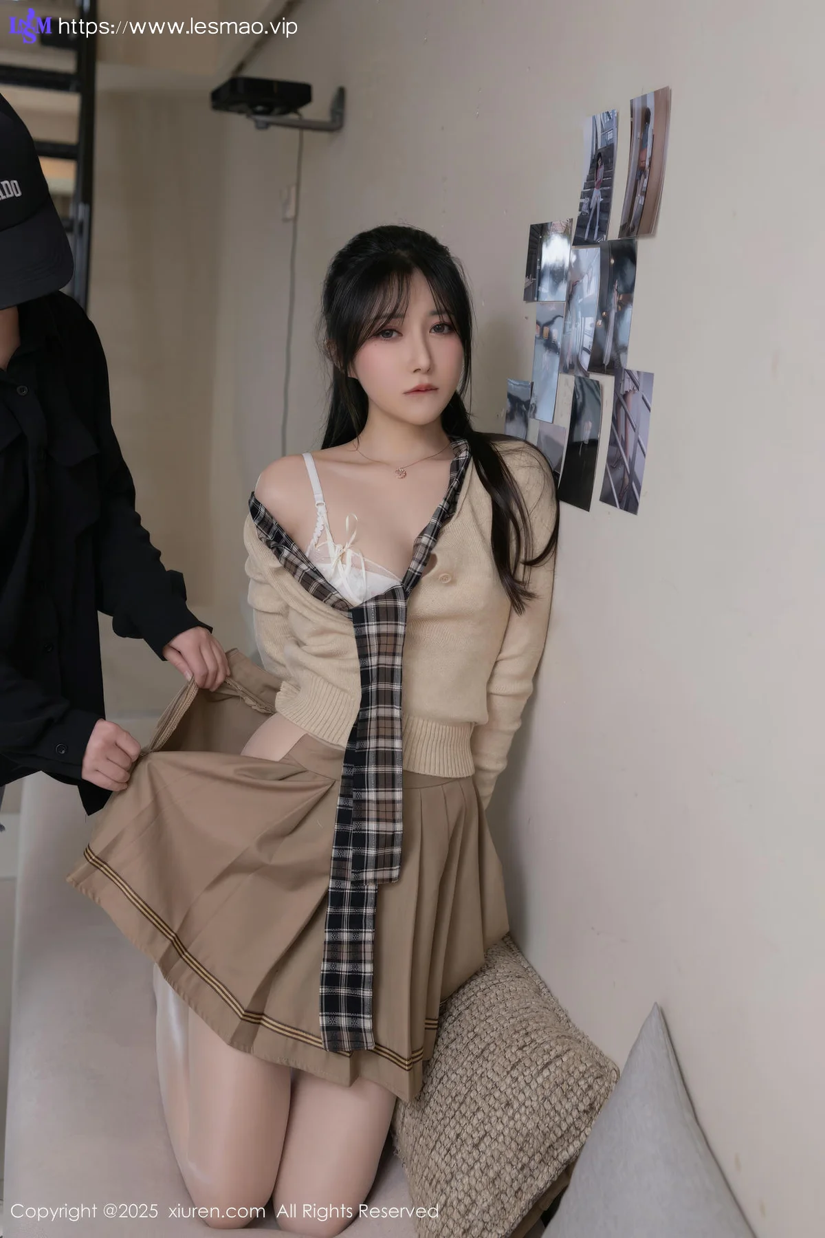 XiuRen 秀人 No.9988 鱼子酱Fish 美腿格子裙 - 10