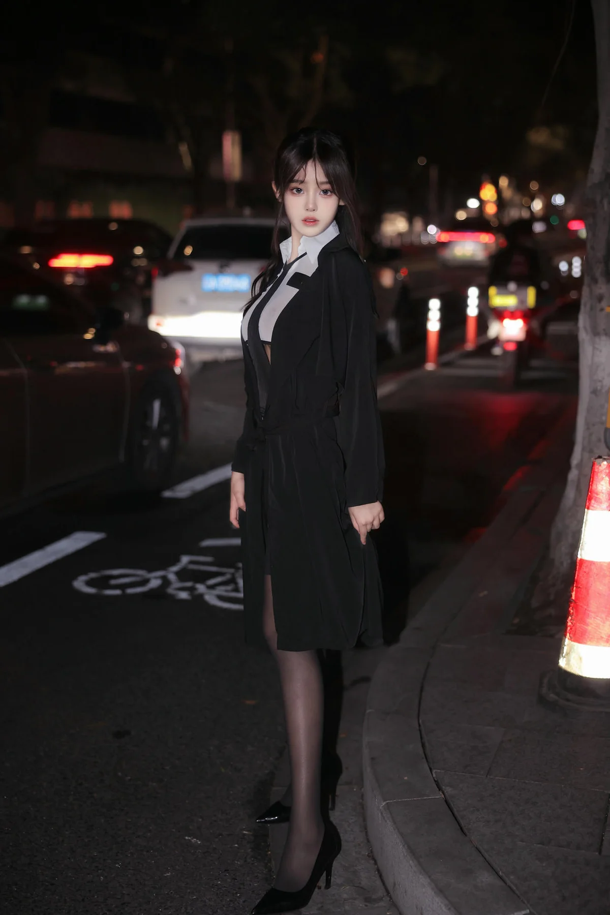 XiuRen 秀人 No.N003 王心悦吊带黑丝制服 - 5