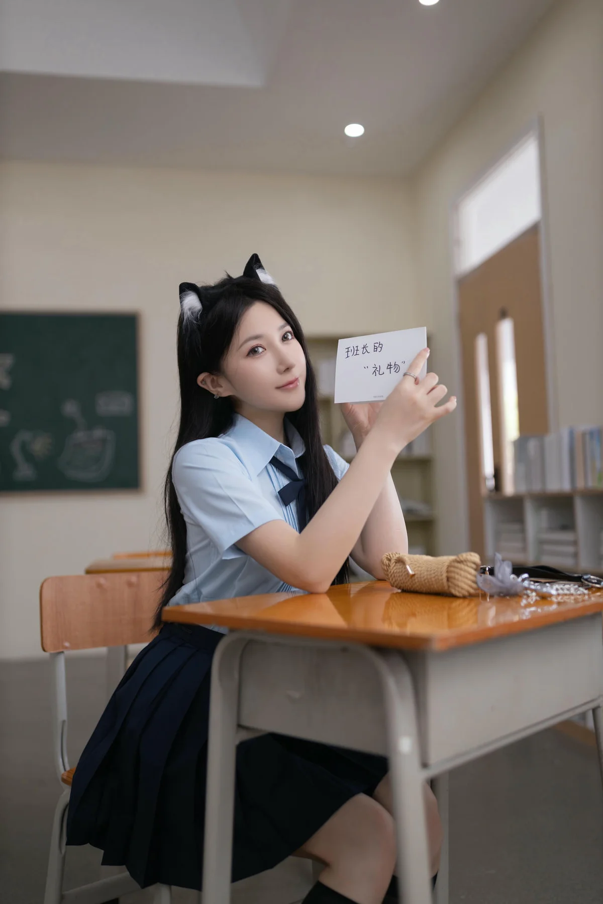 XiuRen 秀人 No.N086 鱼子酱Fish校园诱惑校服 - 1