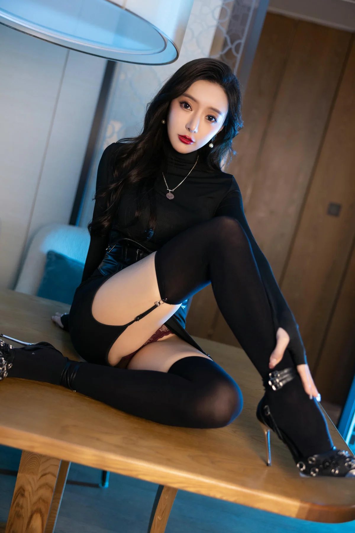 XiuRen 秀人 No.N107 王馨瑶内衣美腿丝袜 - 4