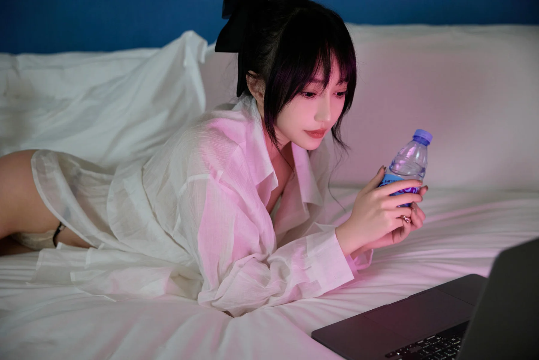 XiuRen 秀人 No.N120 玥儿玥 香肩白衬衫酥胸 - 1