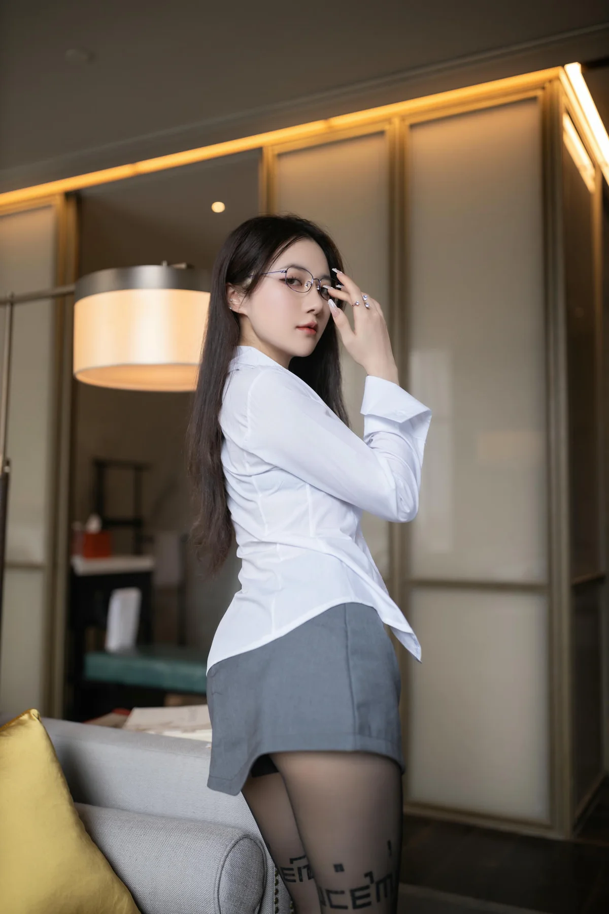 XiuRen 秀人 No.N134 鱼子酱Fish办公ol短裙丽人 - 7