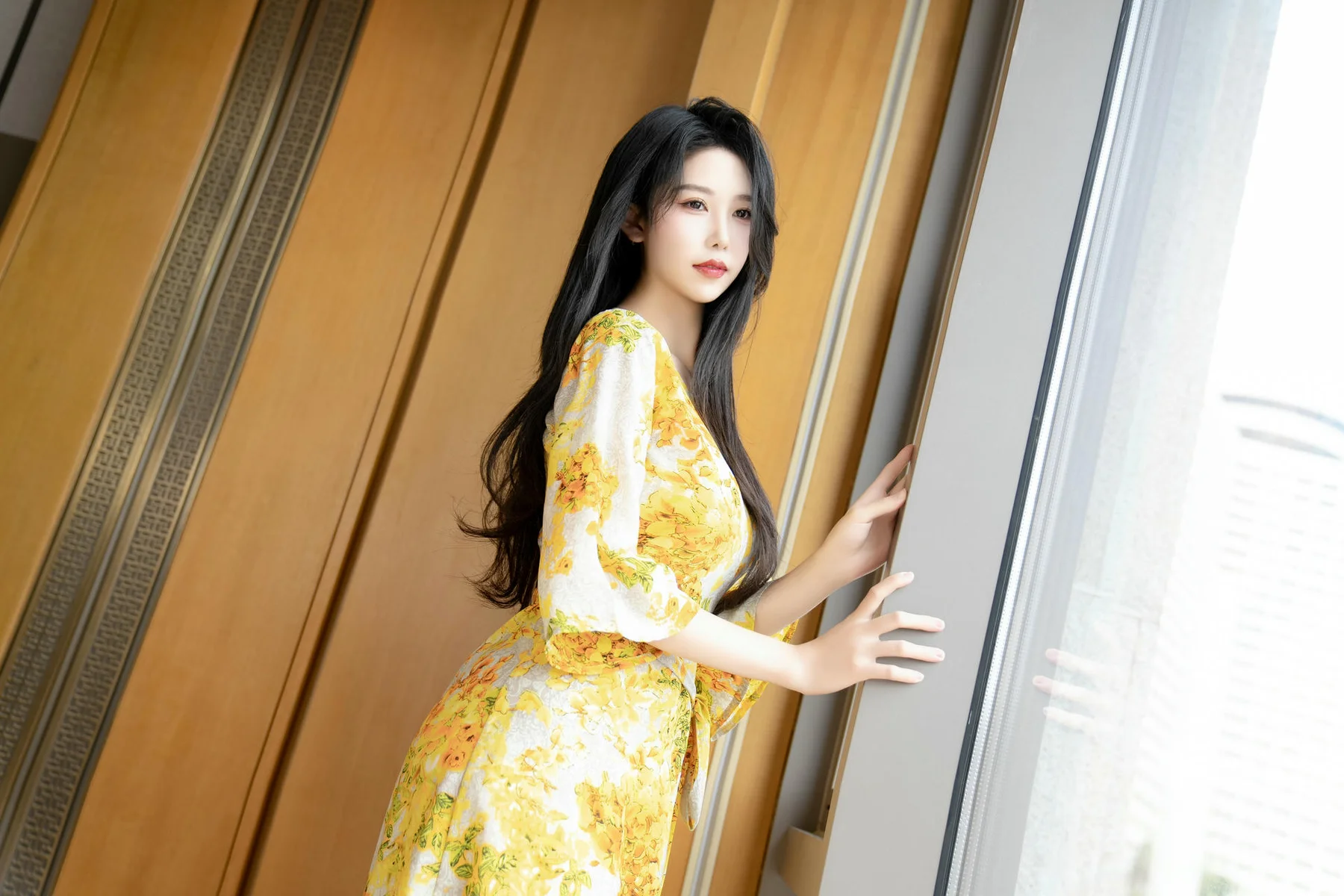 XiuRen 秀人 No.N156 利世黄色美裙诱惑肉丝 - 5